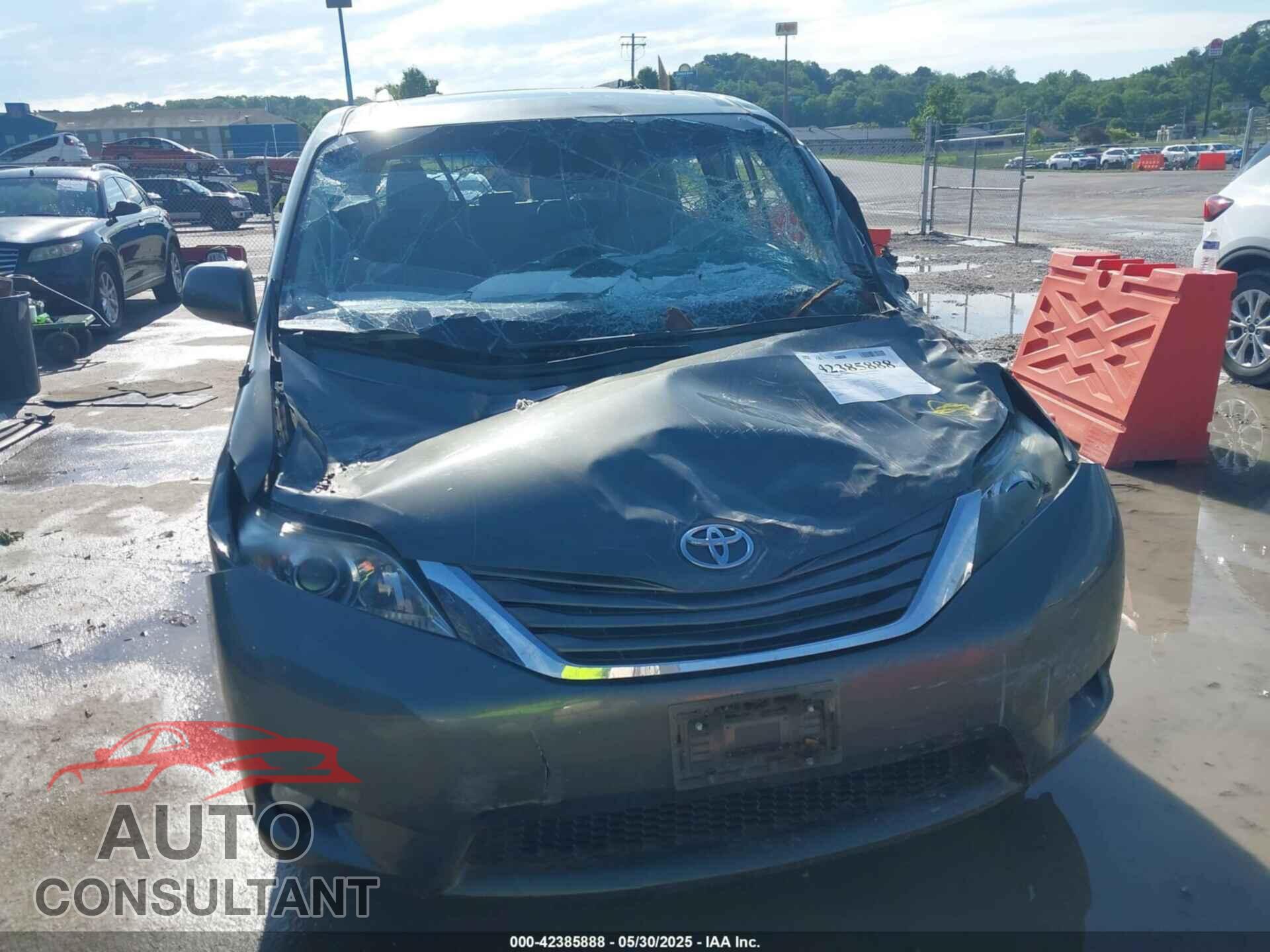 TOYOTA SIENNA 2013 - 5TDYK3DC5DS285011