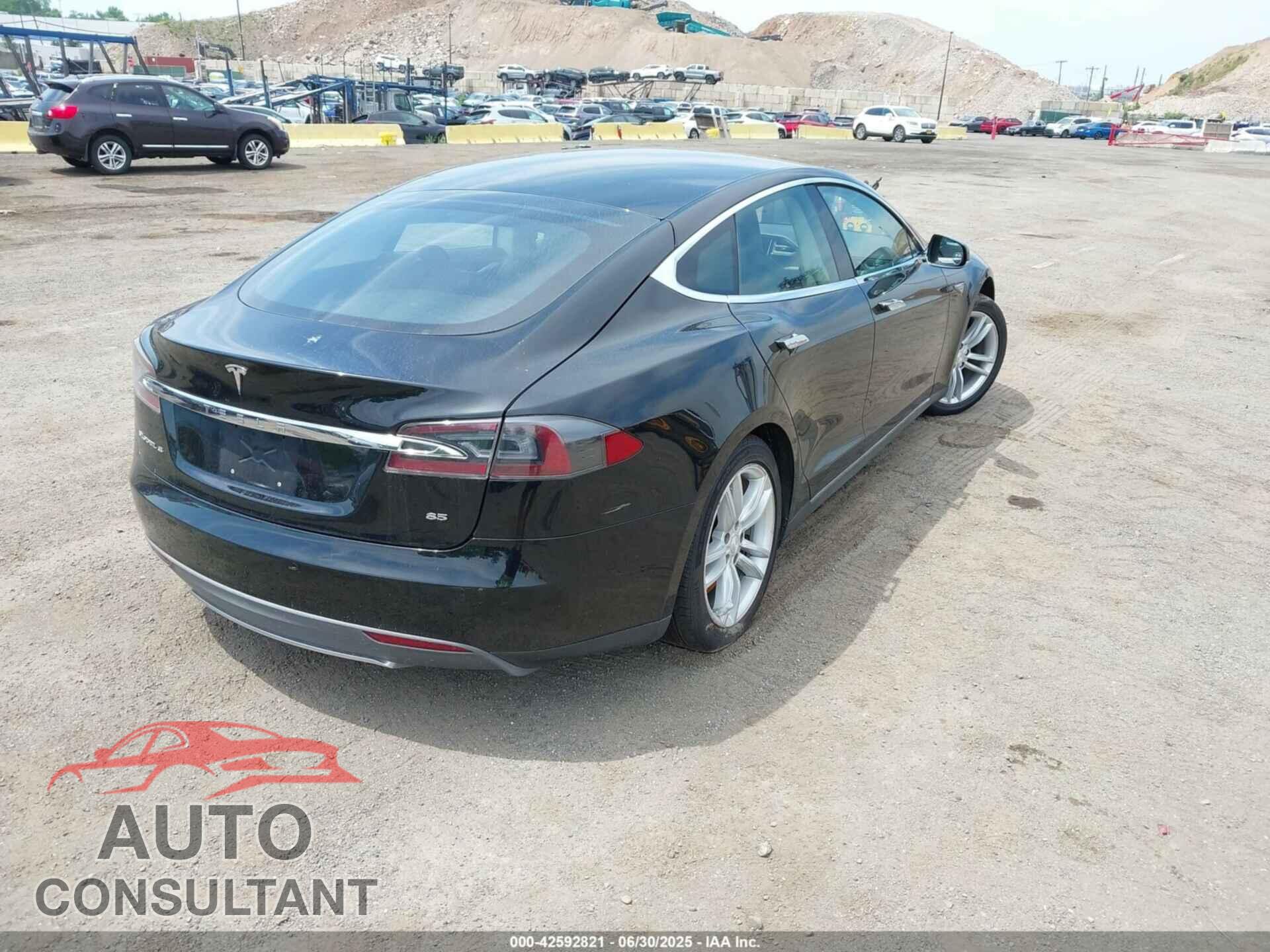 TESLA MODEL S 2014 - 5YJSA1H13EFP36111