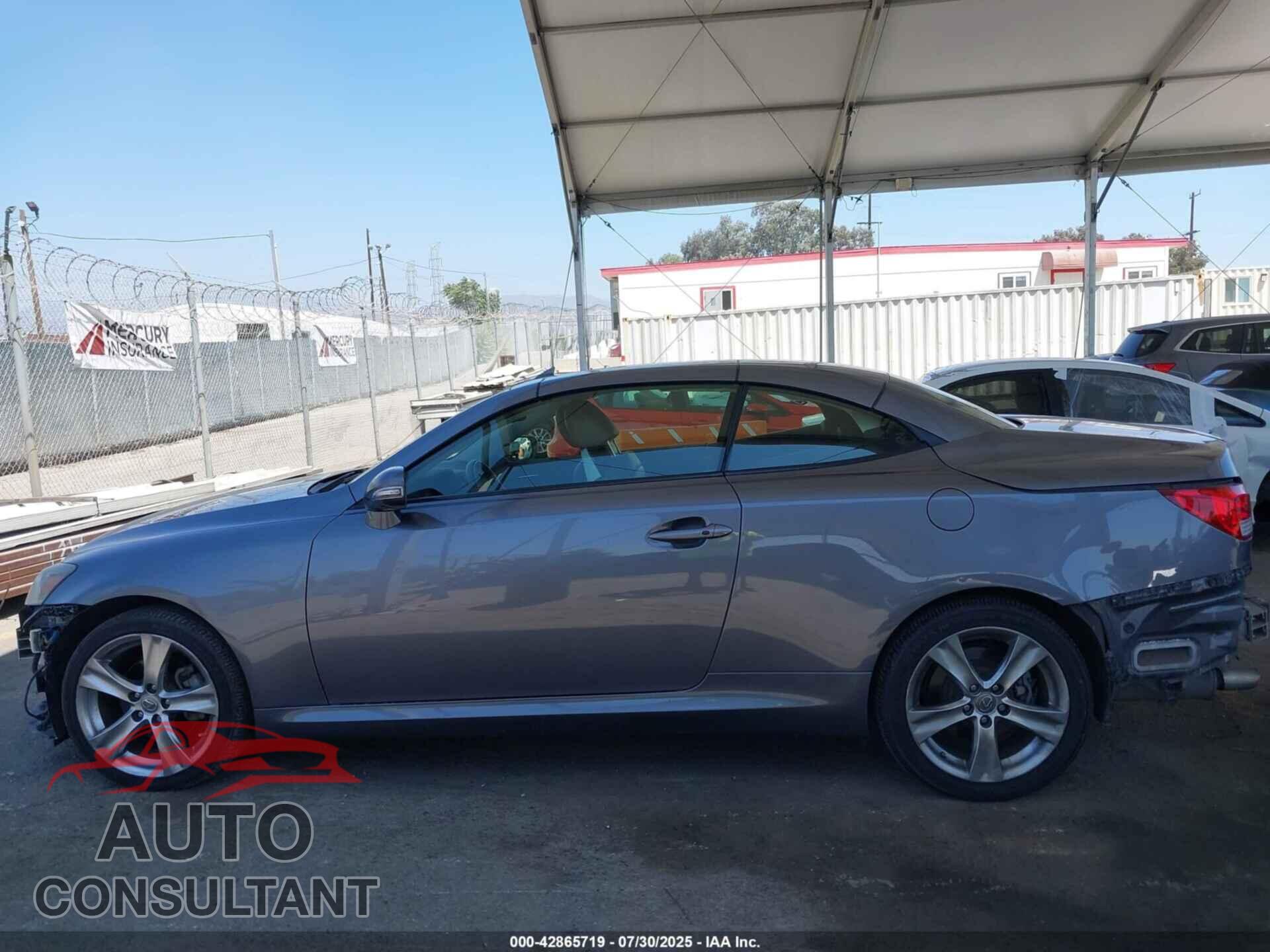 LEXUS IS 250C 2013 - JTHFF2C25D2527557