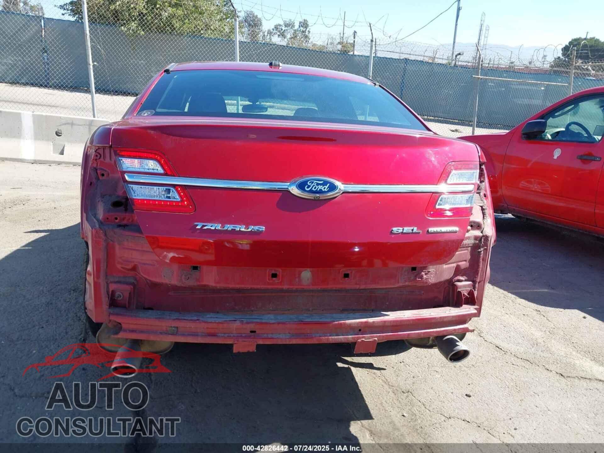 FORD TAURUS 2015 - 1FAHP2E85FG209538