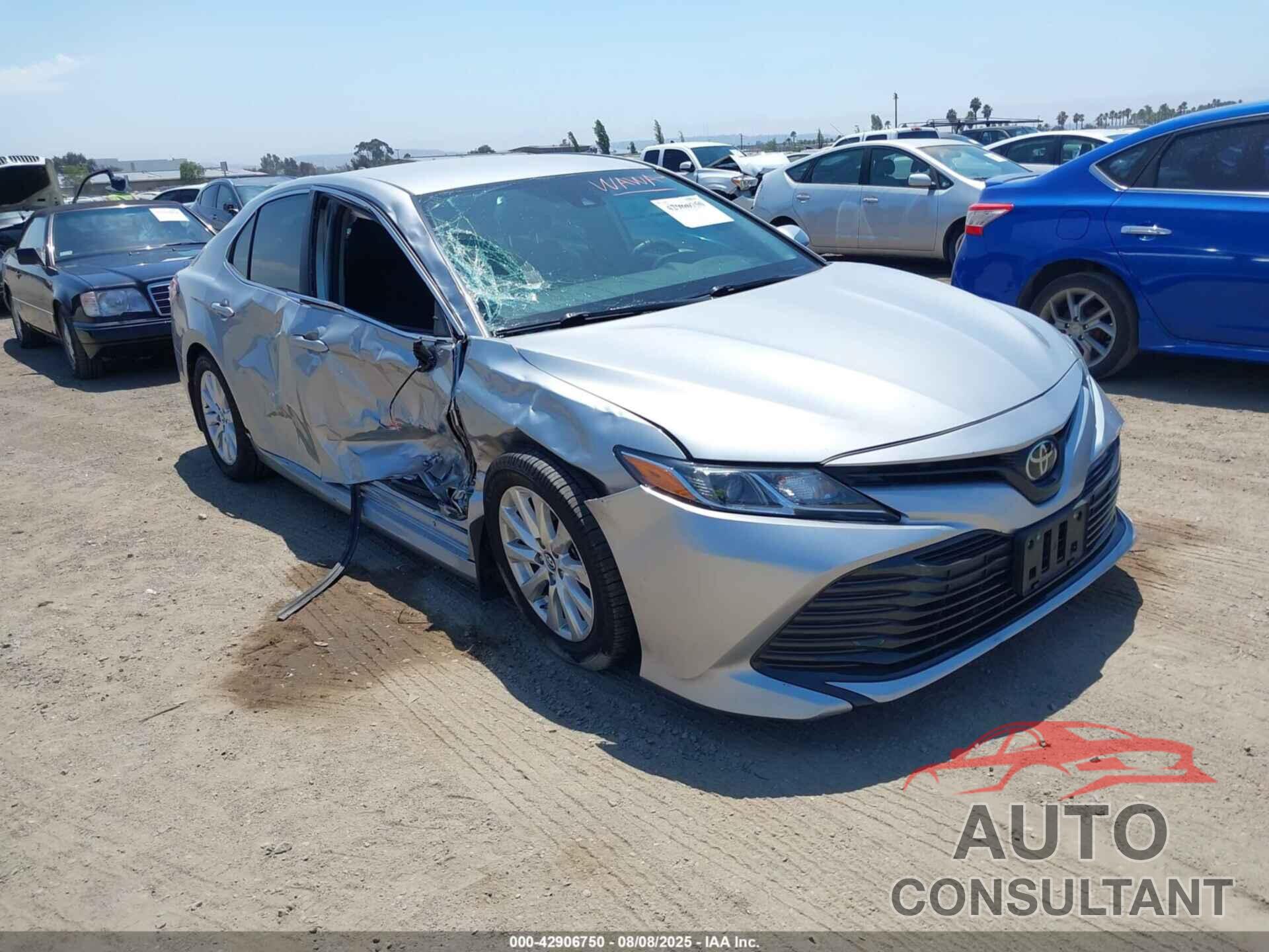 TOYOTA CAMRY 2019 - 4T1B11HK3KU692280