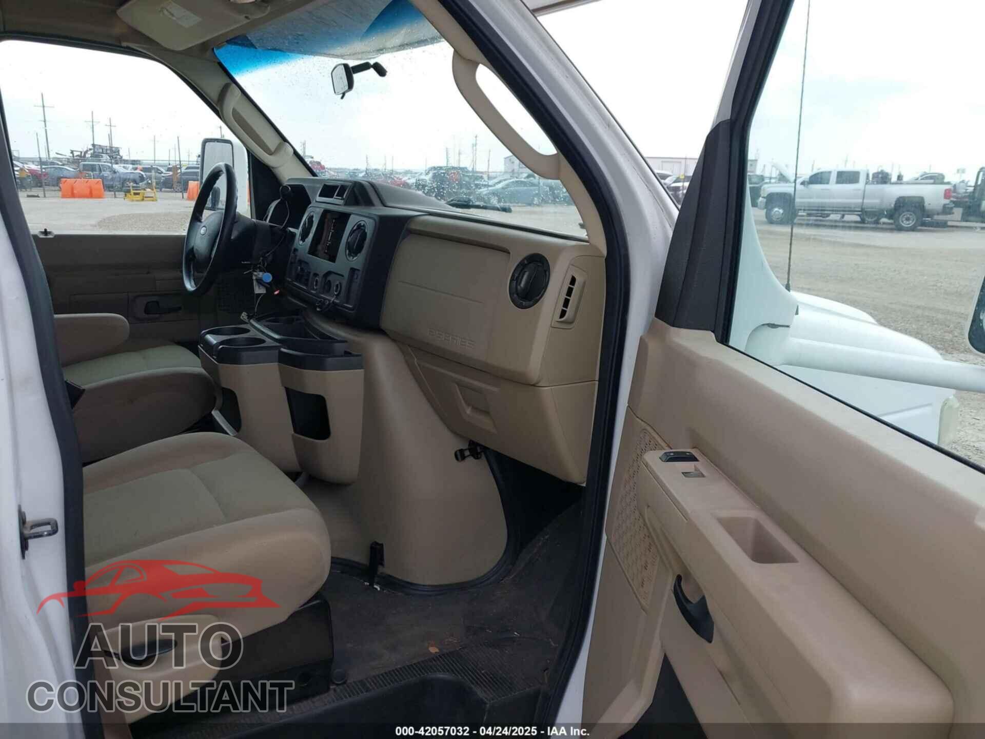 FORD E-450 CUTAWAY 2011 - 1FDXE4FS8BDA45873