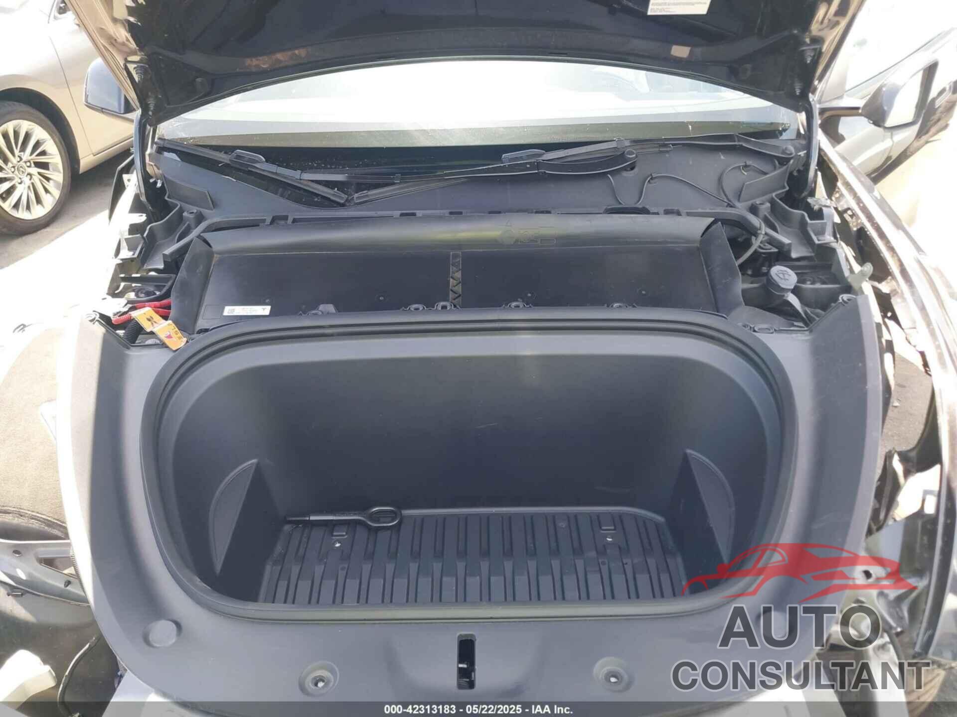 TESLA MODEL Y 2024 - 7SAYGDEE2RF165012