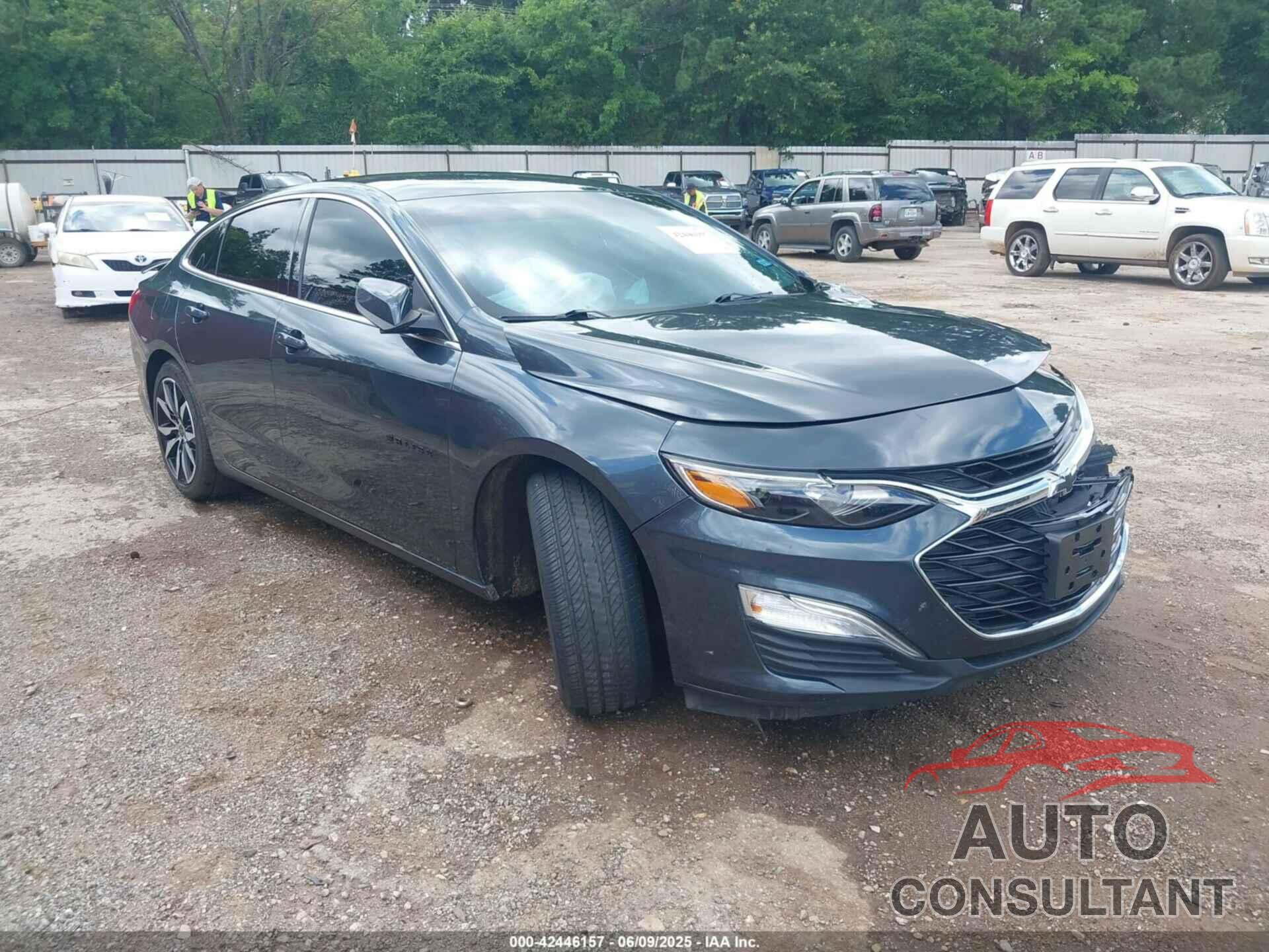 CHEVROLET MALIBU 2021 - 1G1ZG5ST4MF077666