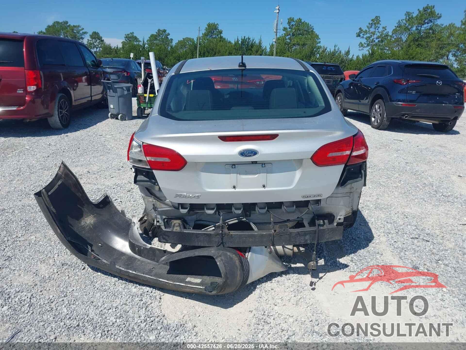 FORD FOCUS 2016 - 1FADP3E25GL353003