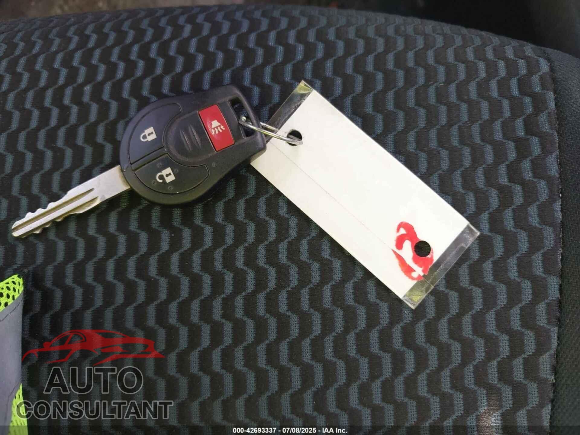 NISSAN VERSA NOTE 2015 - 3N1CE2CP1FL374165