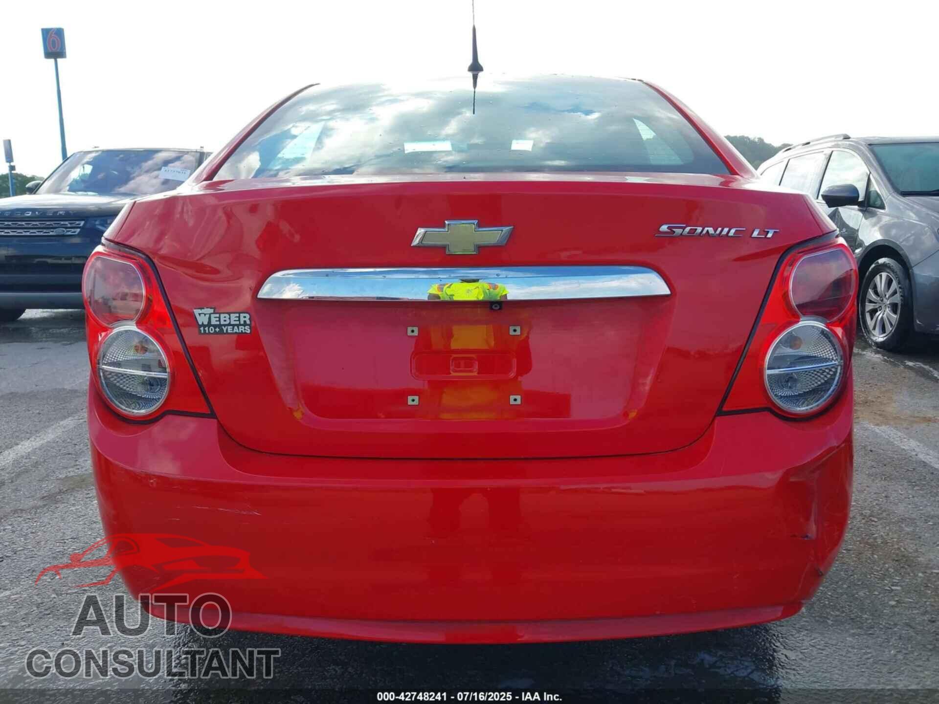CHEVROLET SONIC 2014 - 1G1JC5SH3E4140001