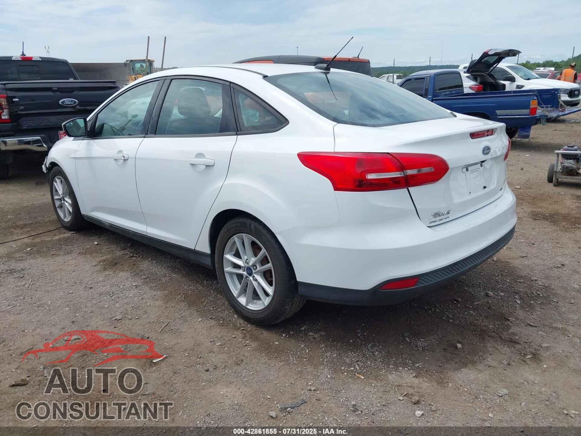 FORD FOCUS 2018 - 1FADP3F29JL279879