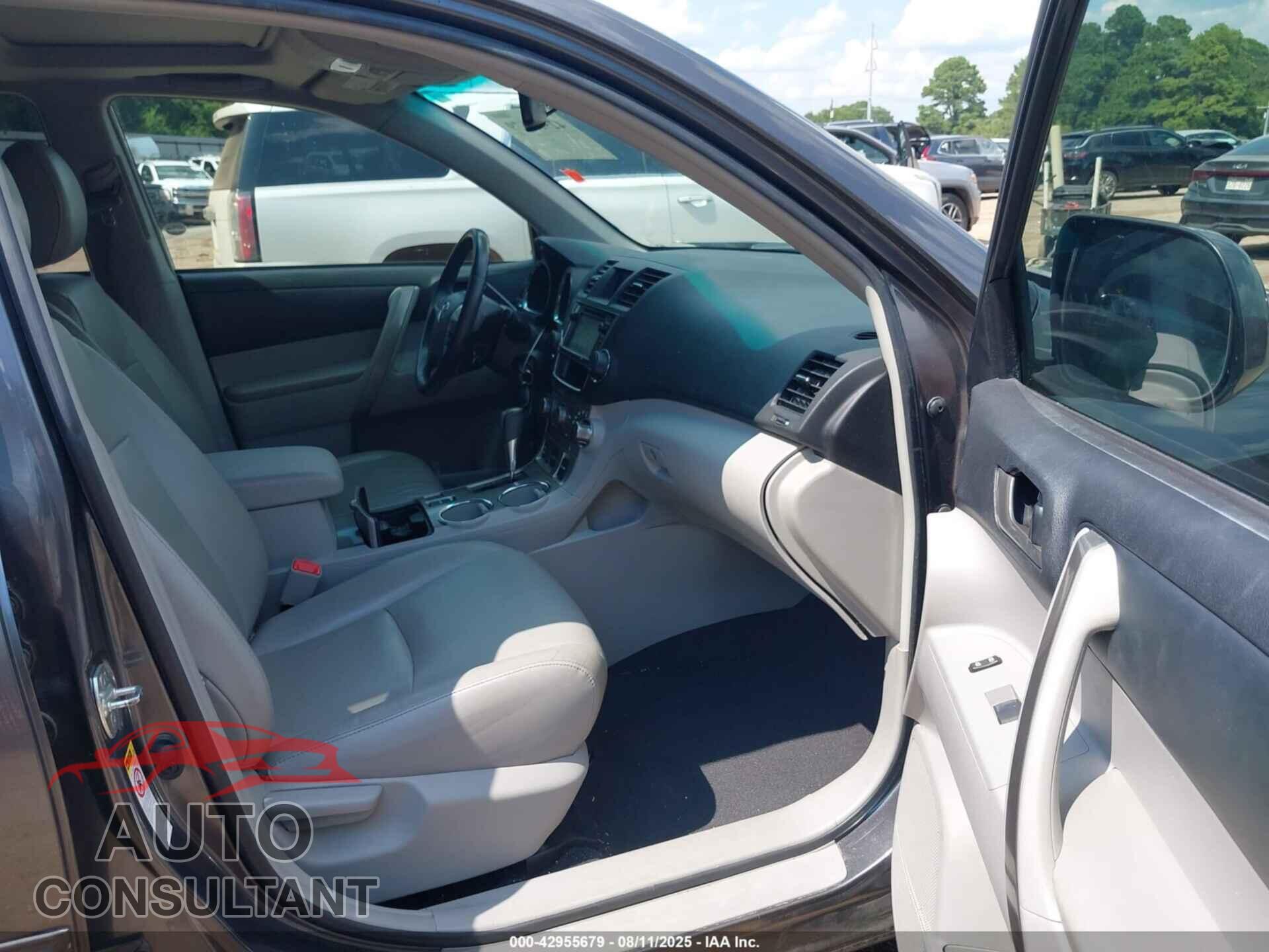 TOYOTA HIGHLANDER 2013 - 5TDZK3EH8DS095542