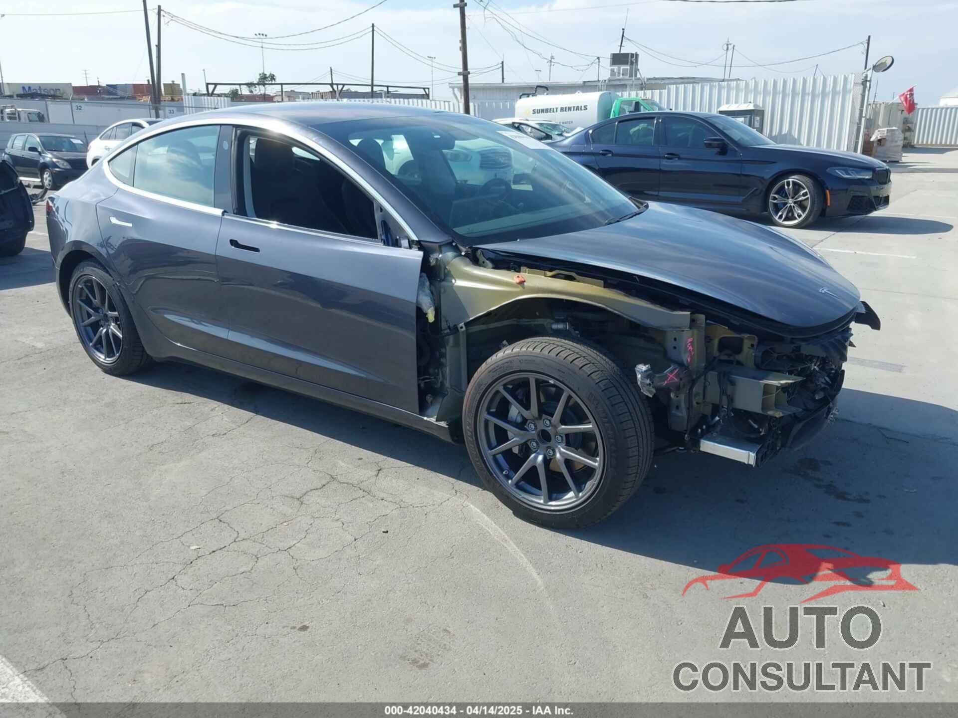 TESLA MODEL 3 2018 - 5YJ3E1EA5JF158505