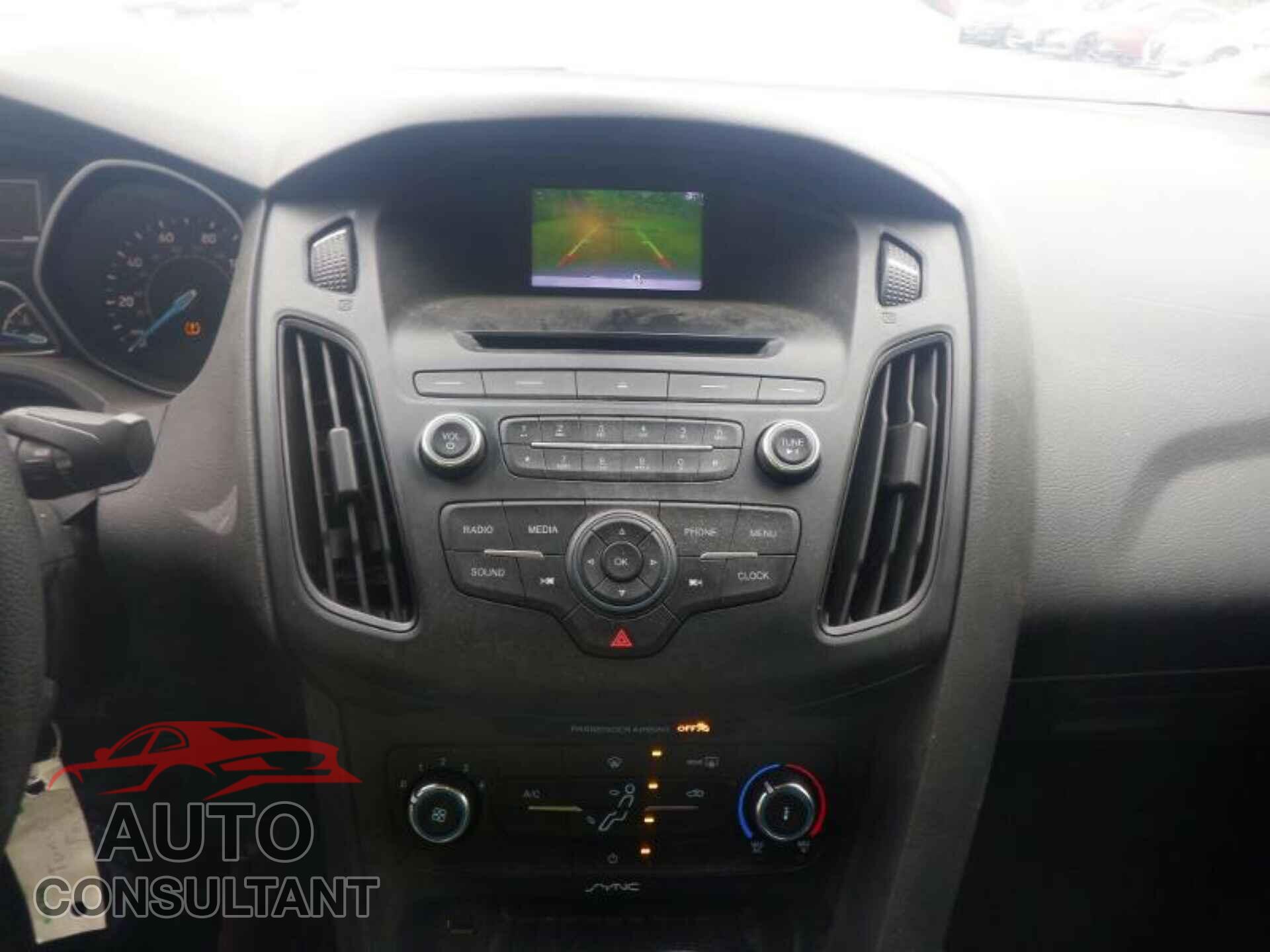 FORD FOCUS 2016 - 1FADP3E21GL322377