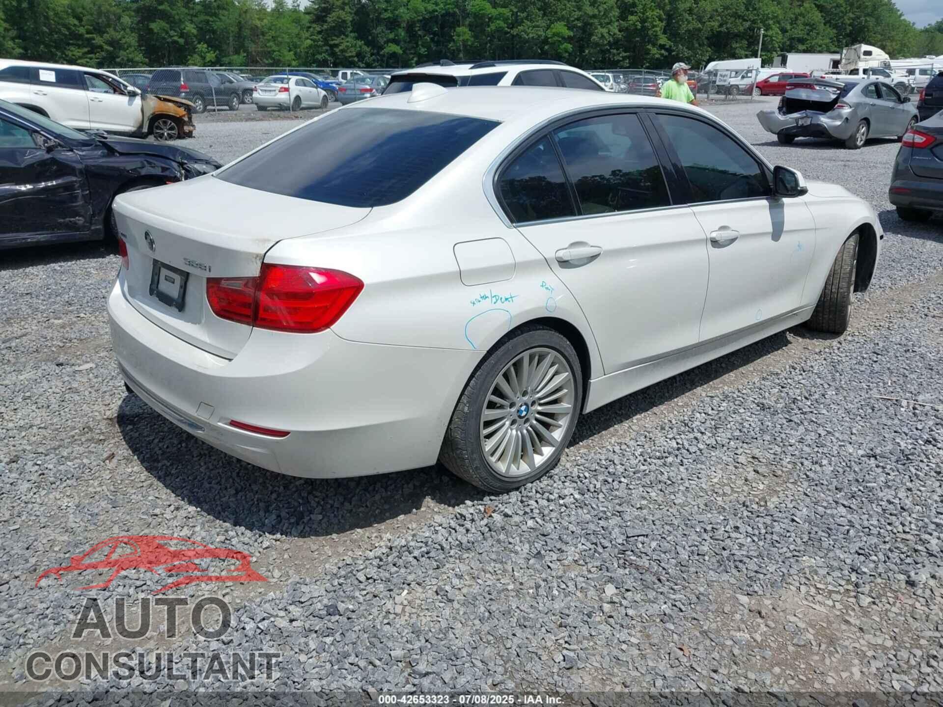 BMW 328I 2013 - WBA3B5C57DF592489