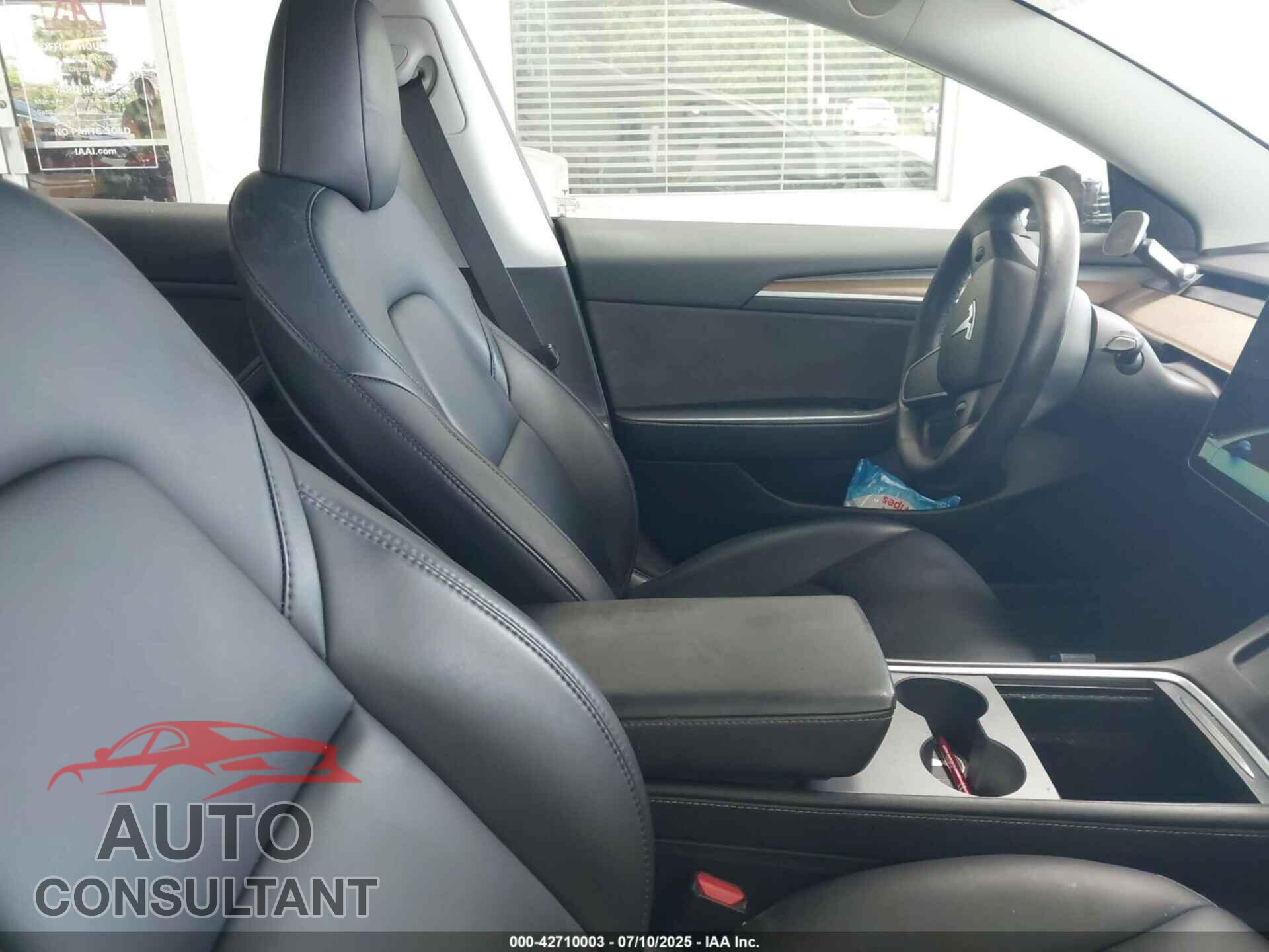 TESLA MODEL 3 2023 - 5YJ3E1EA7PF484511