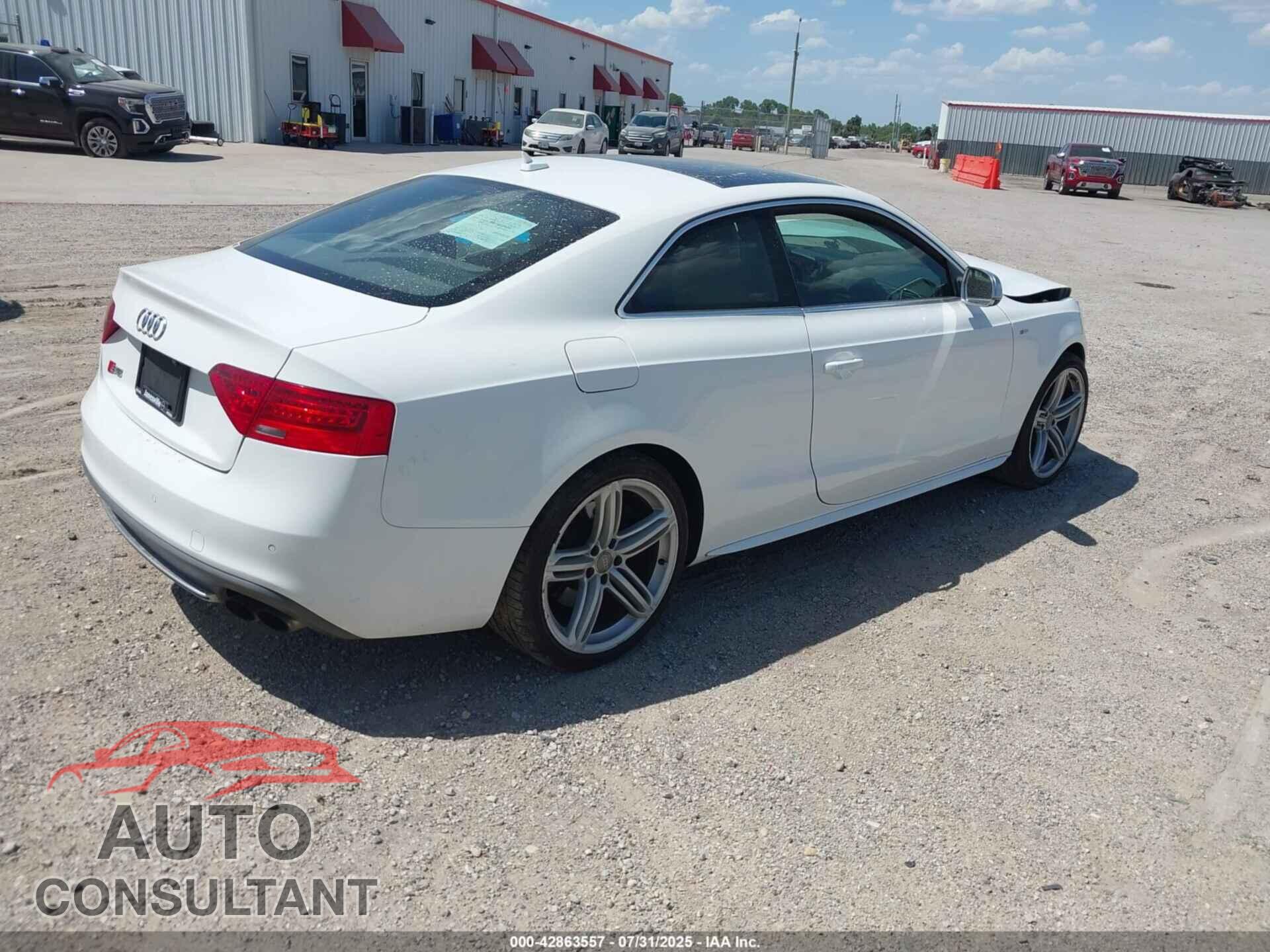 AUDI S5 2013 - WAUCGAFR4DA001735