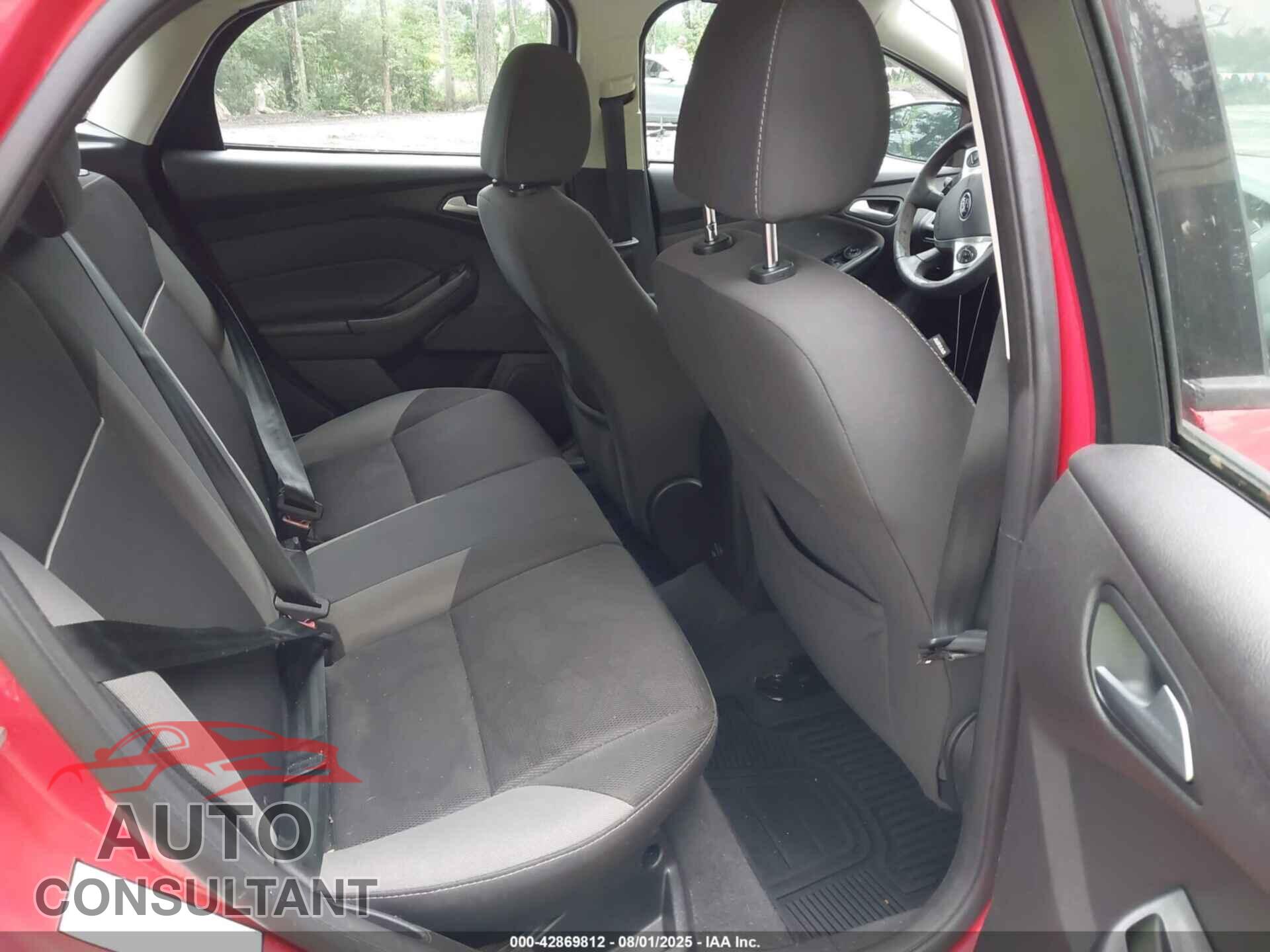 FORD FOCUS 2014 - 1FADP3K25EL238872
