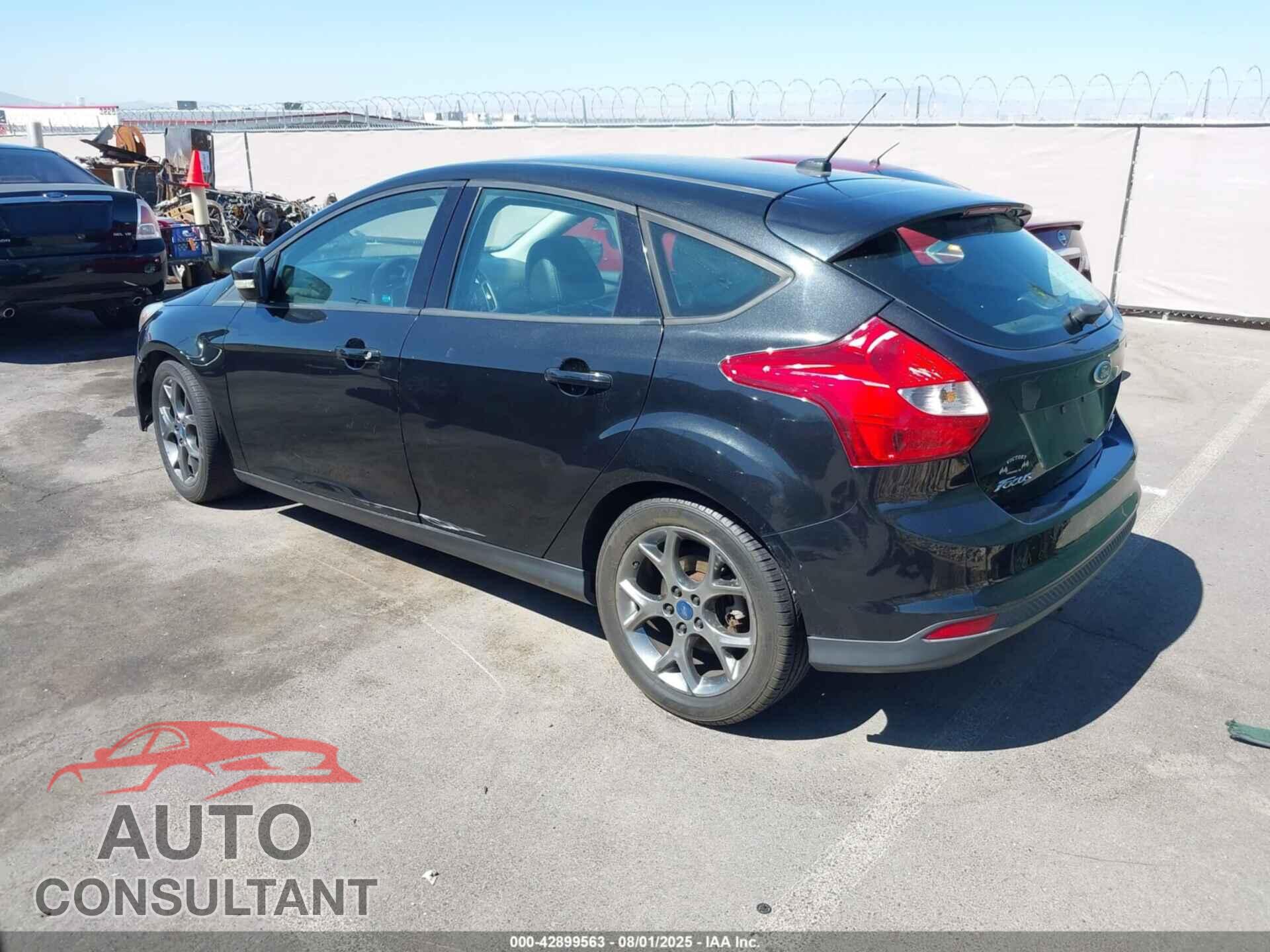 FORD FOCUS 2013 - 1FADP3K2XDL285409