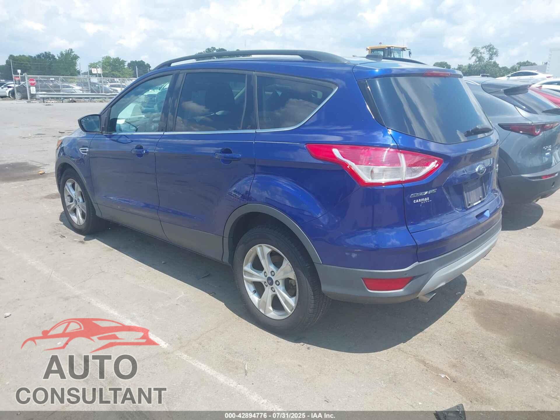 FORD ESCAPE 2015 - 1FMCU0GX4FUB03911