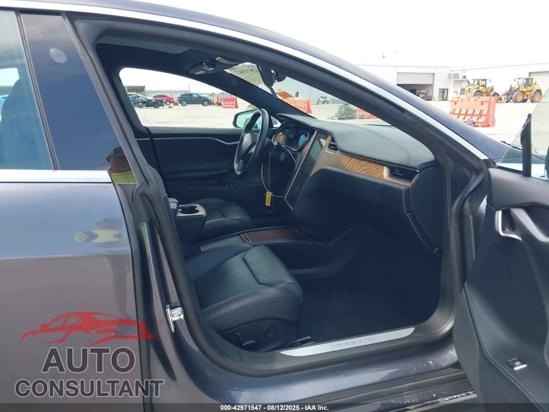 TESLA MODEL S 2019 - 5YJSA1E24KF311683