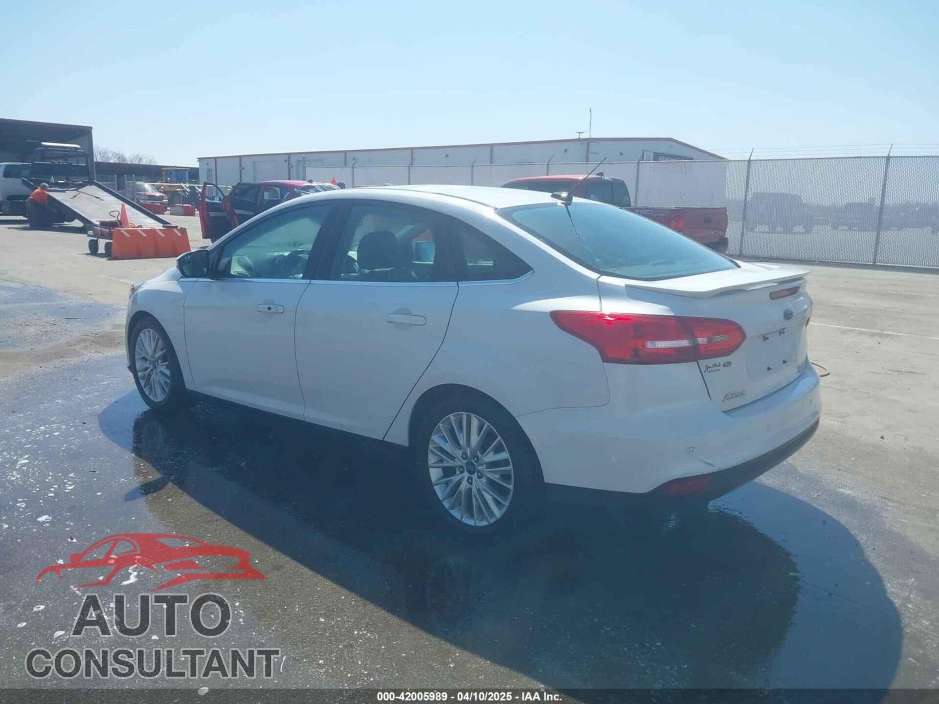 FORD FOCUS 2016 - 1FADP3J27GL359200