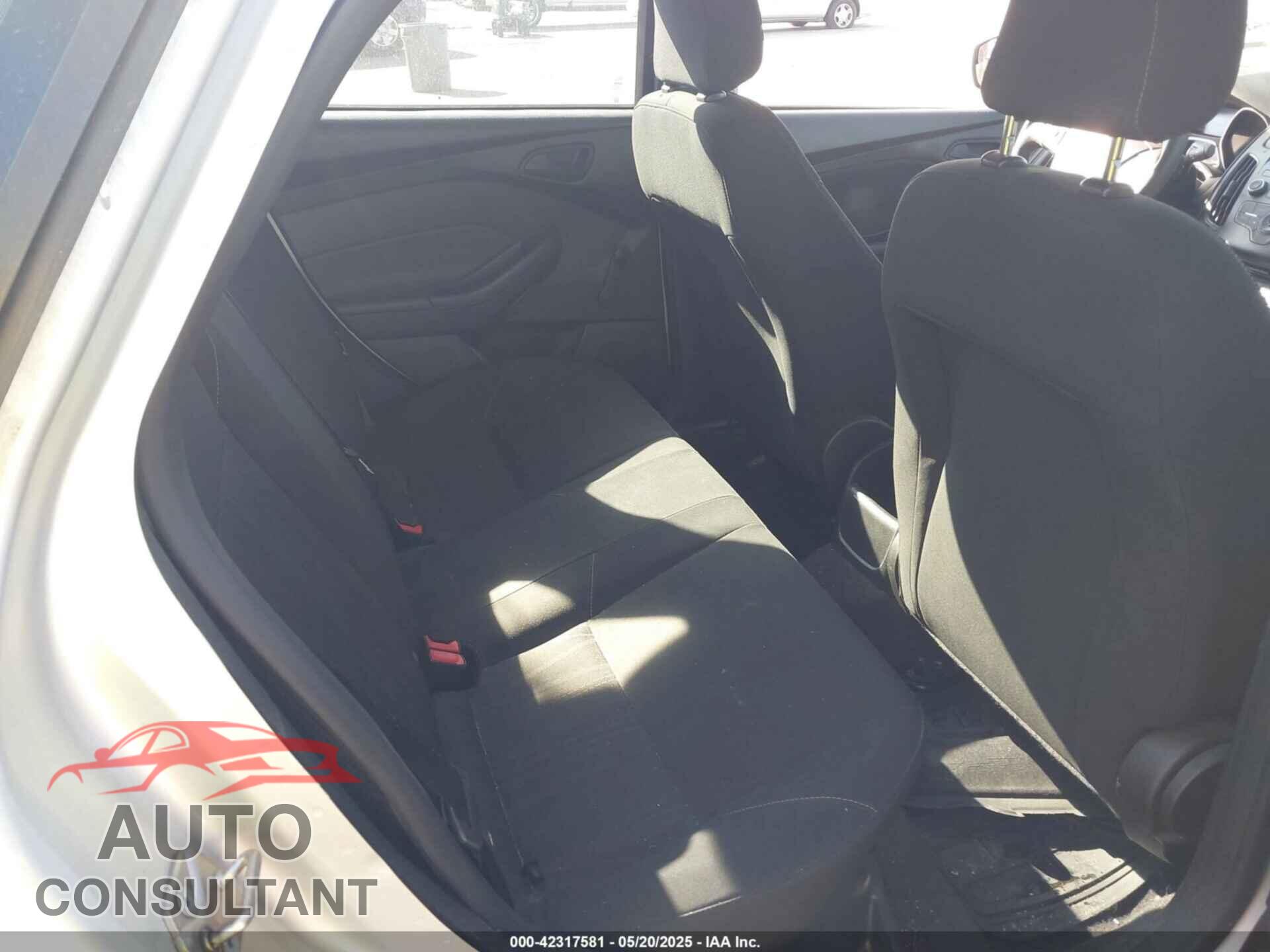 FORD FOCUS 2015 - 1FADP3E2XFL292083