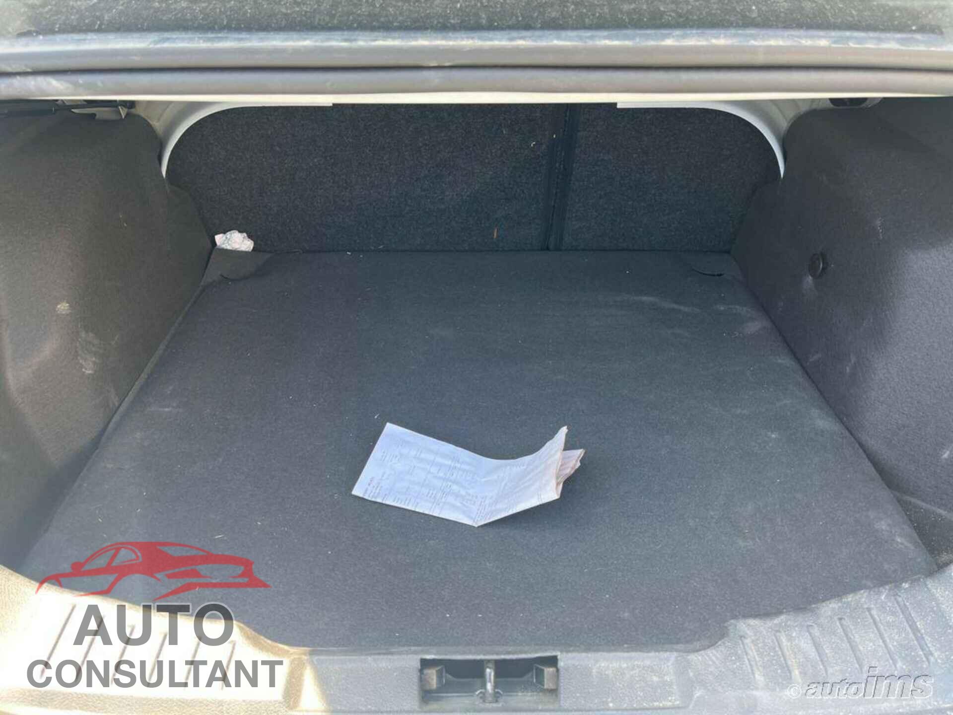 FORD FOCUS 2018 - 1FADP3F20JL259181