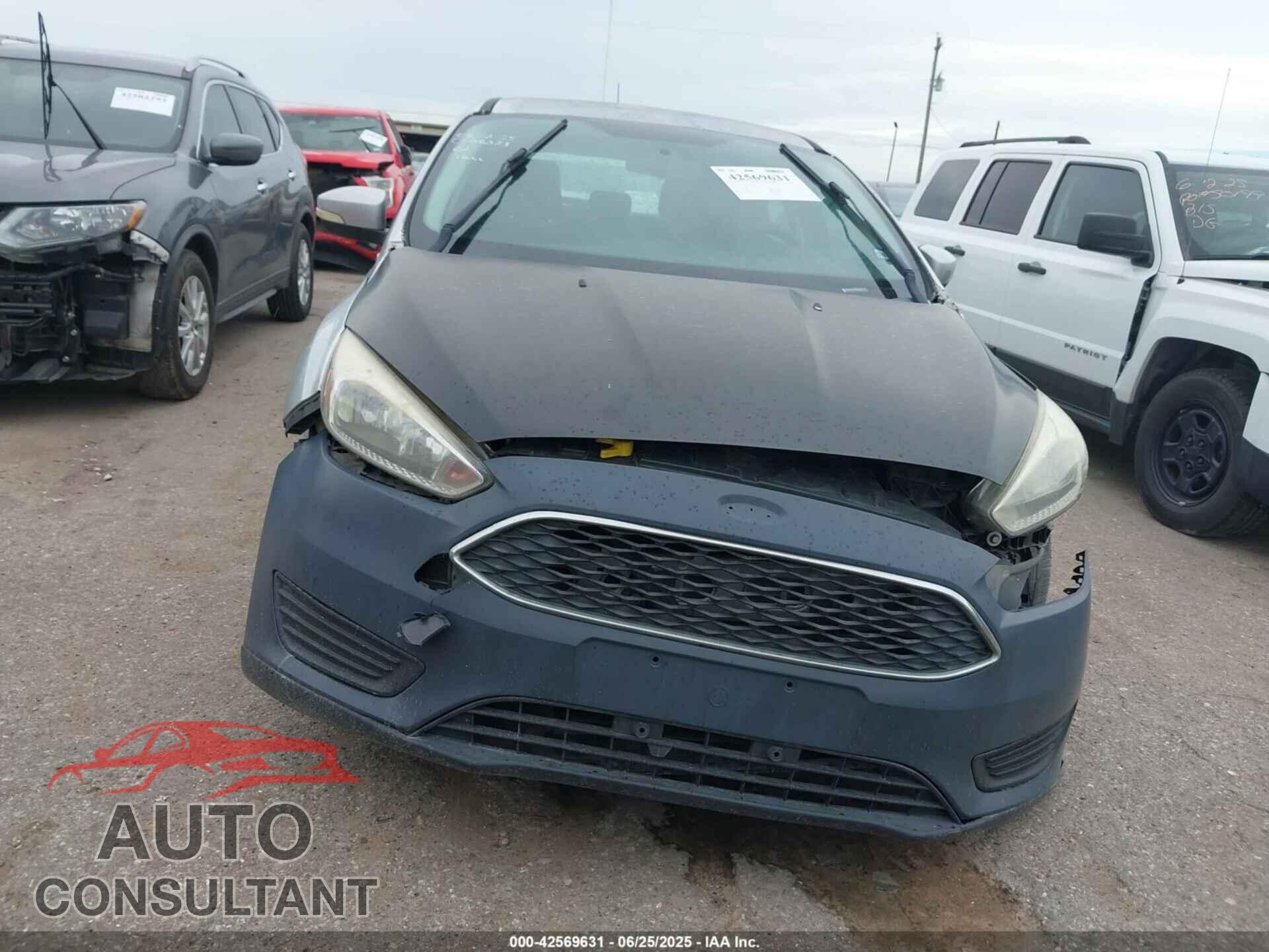 FORD FOCUS 2017 - 1FADP3K29HL280952
