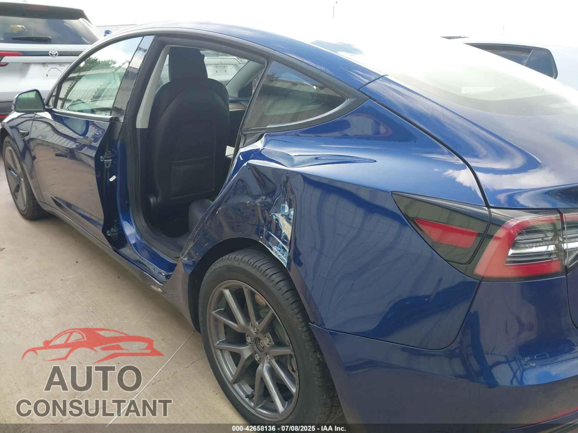 TESLA MODEL 3 2021 - 5YJ3E1EA4MF099631