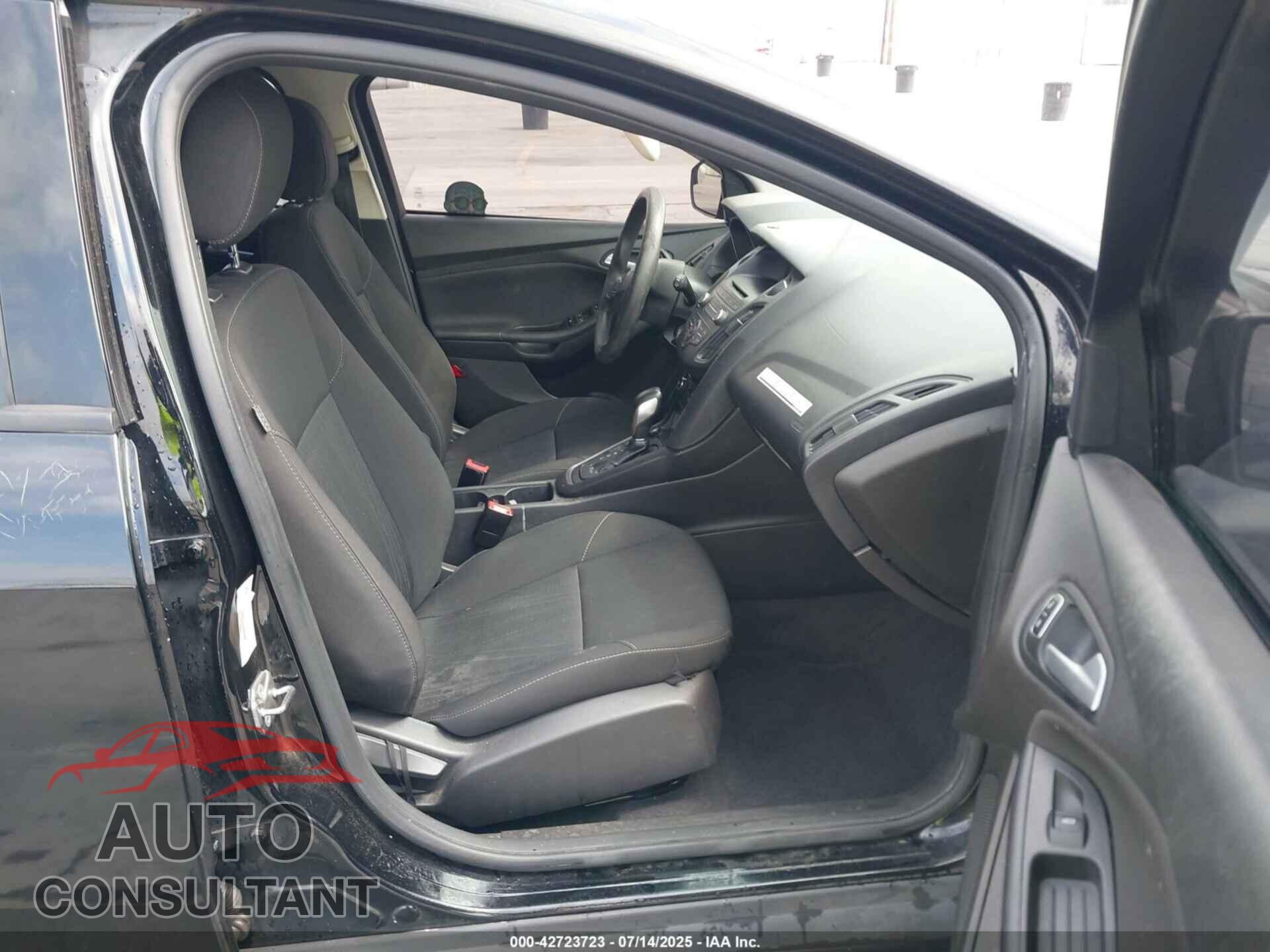 FORD FOCUS 2017 - 1FADP3K22HL214839