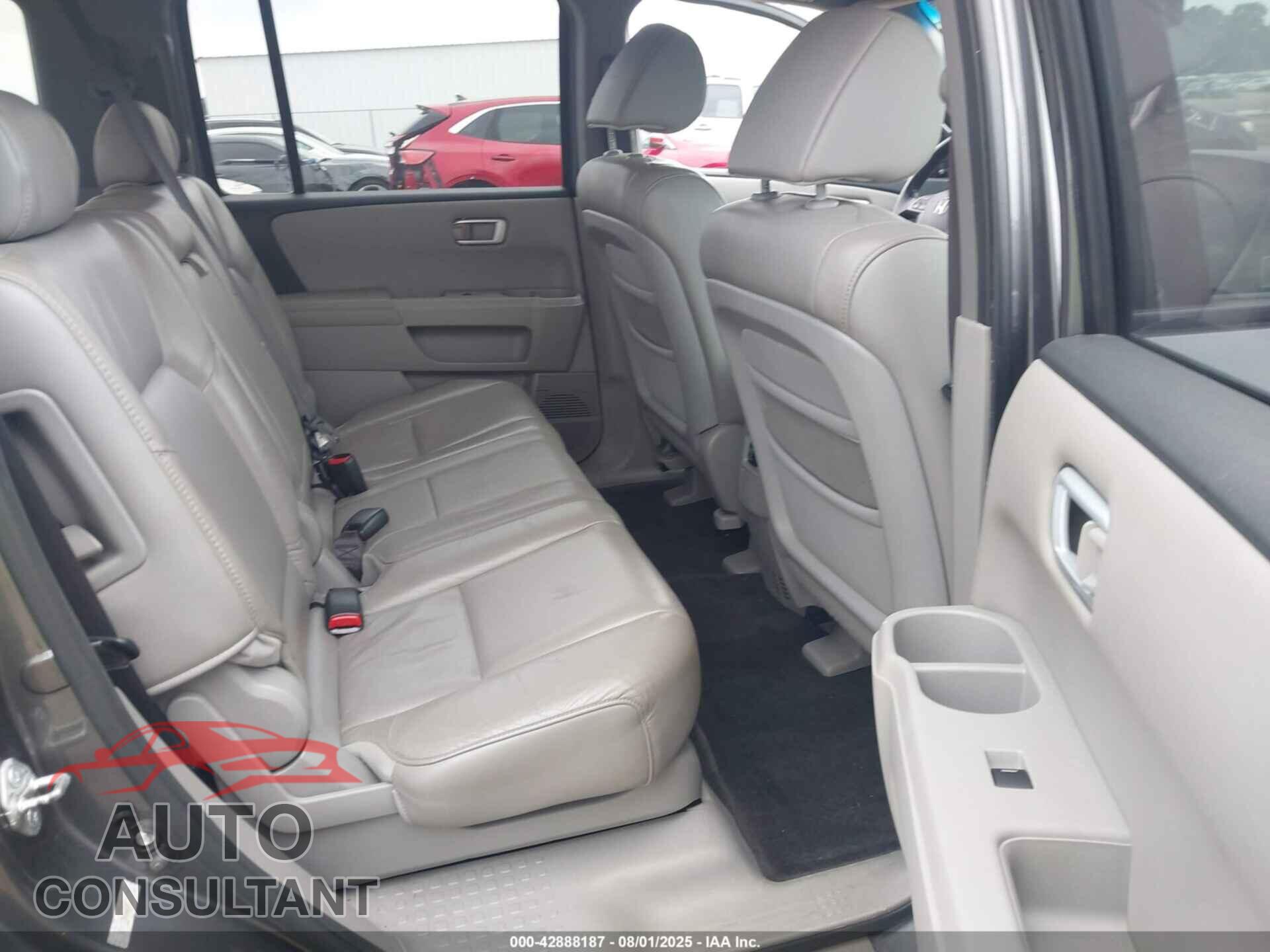 HONDA PILOT 2011 - 5FNYF3H56BB029378