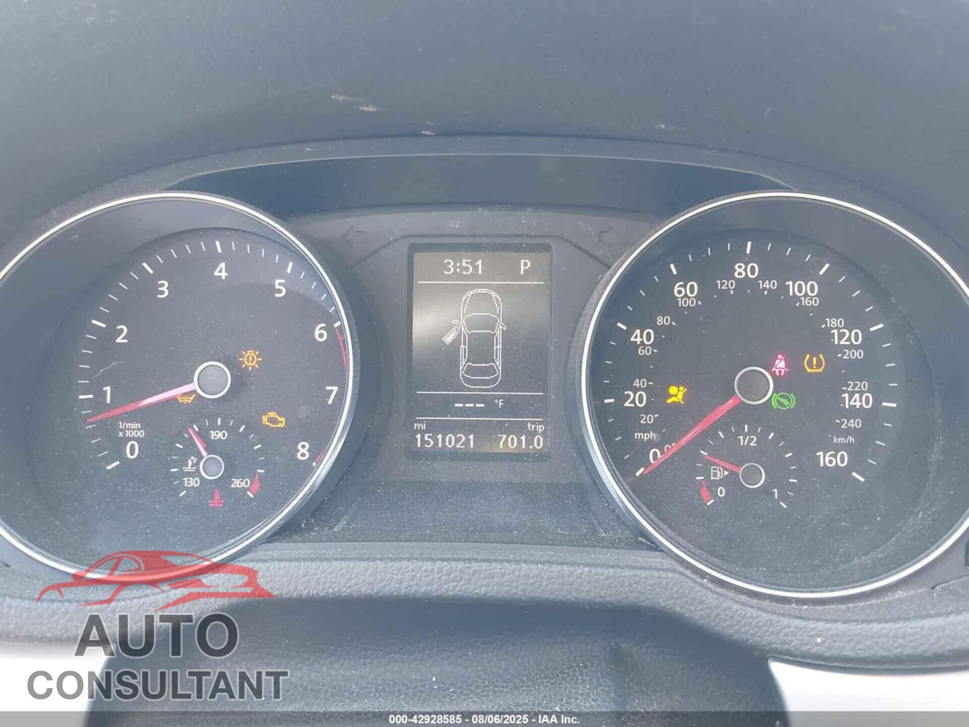 VOLKSWAGEN PASSAT 2017 - 1VWAT7A31HC079456