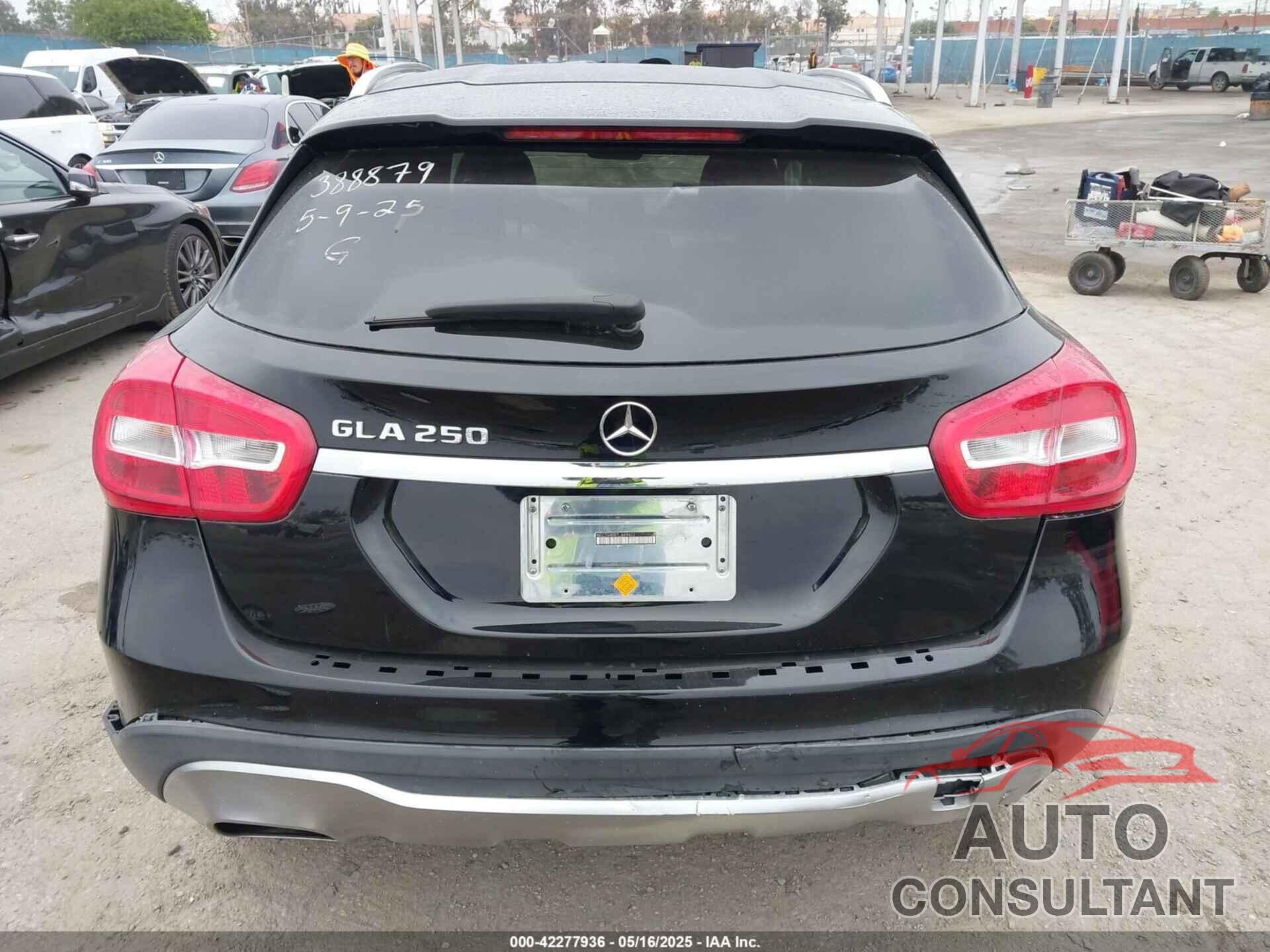 MERCEDES-BENZ GLA 250 2020 - WDCTG4EB7LJ649622
