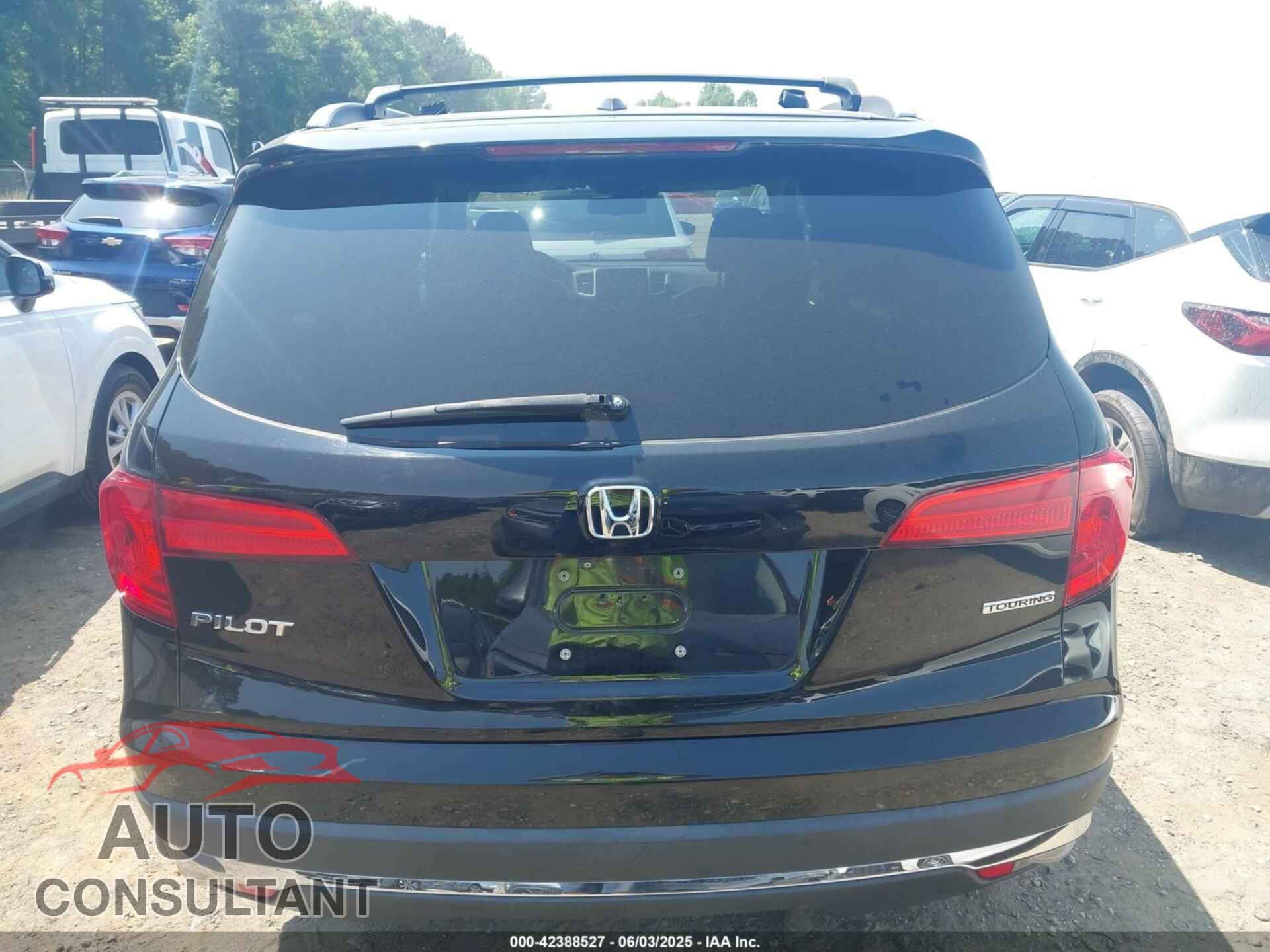 HONDA PILOT 2016 - 5FNYF5H99GB026352