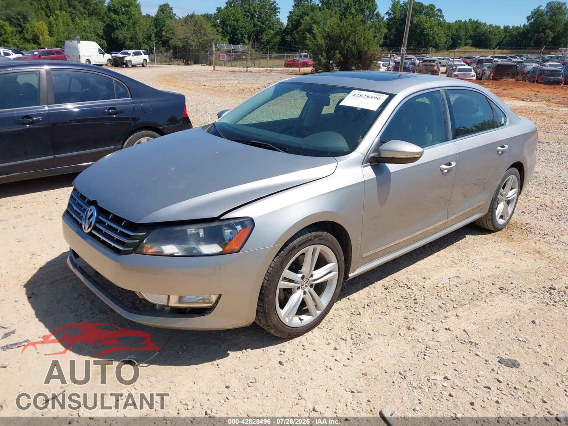VOLKSWAGEN PASSAT 2012 - 1VWCN7A32CC052648