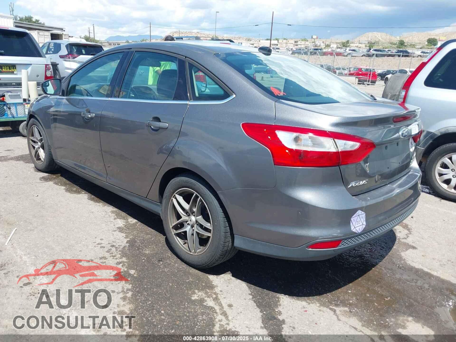 FORD FOCUS 2012 - 1FAHP3H25CL424708