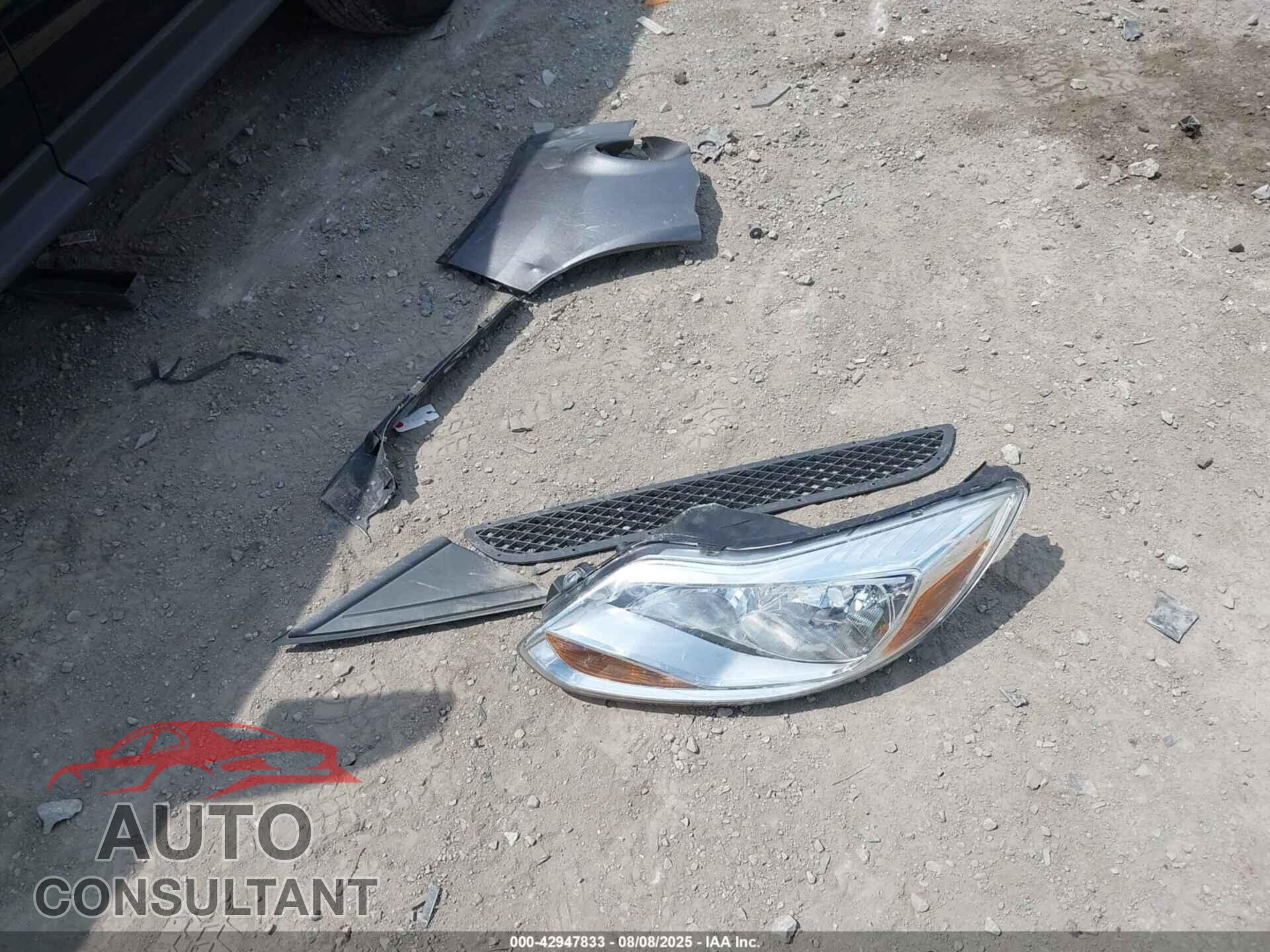 FORD FOCUS 2014 - 1FADP3F26EL107539