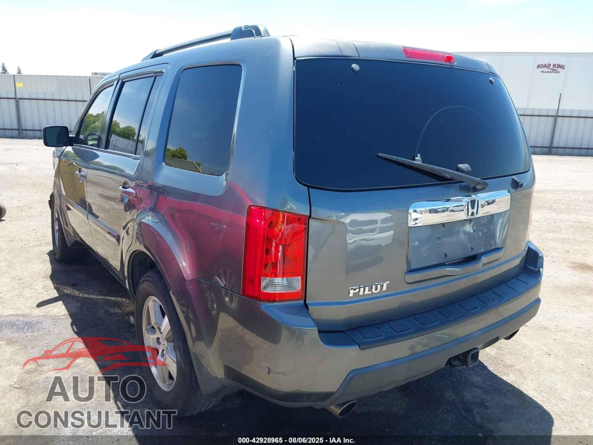HONDA PILOT 2010 - 5FNYF3H59AB015926