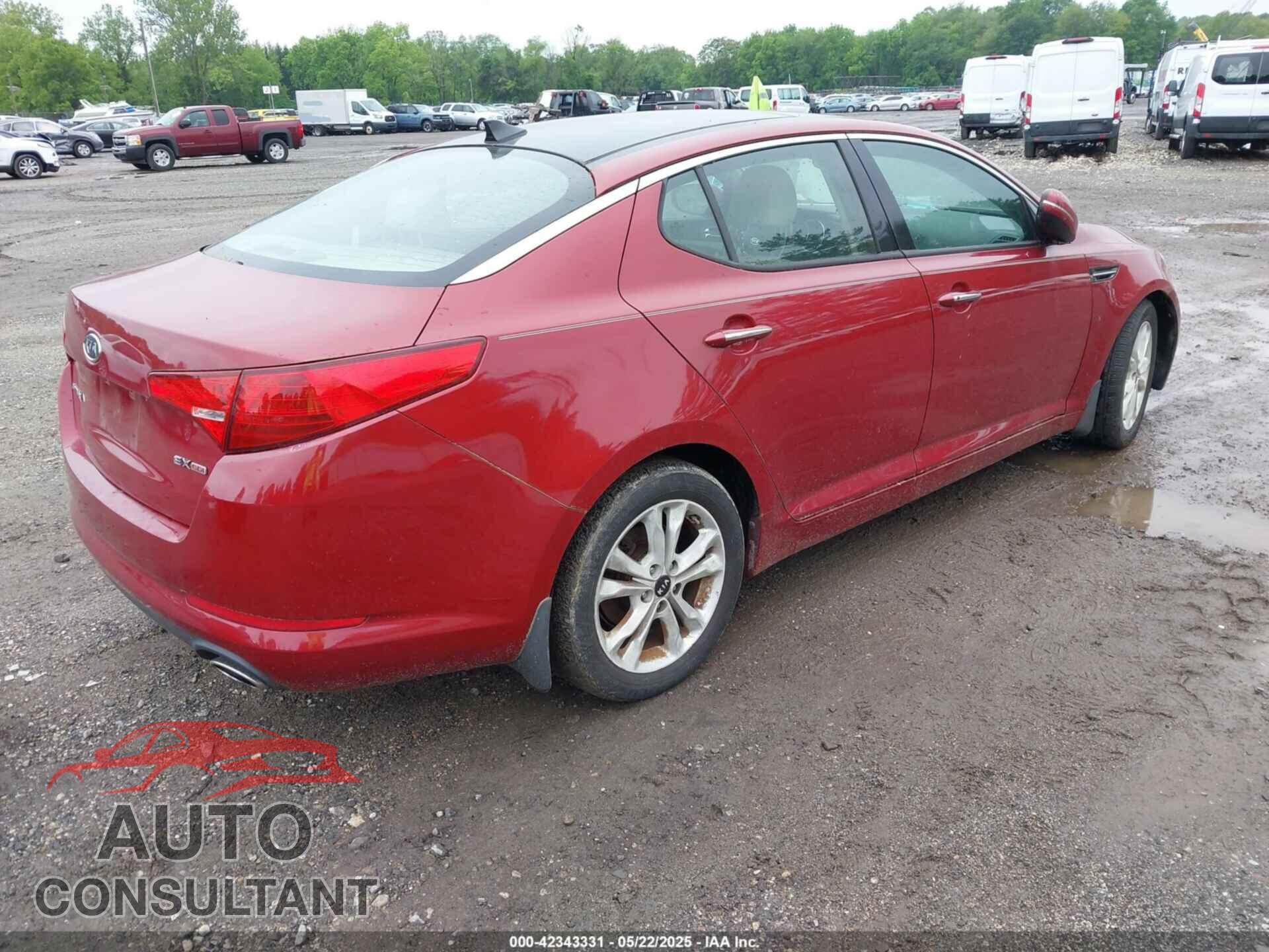 KIA OPTIMA 2011 - KNAGN4A77B5102059