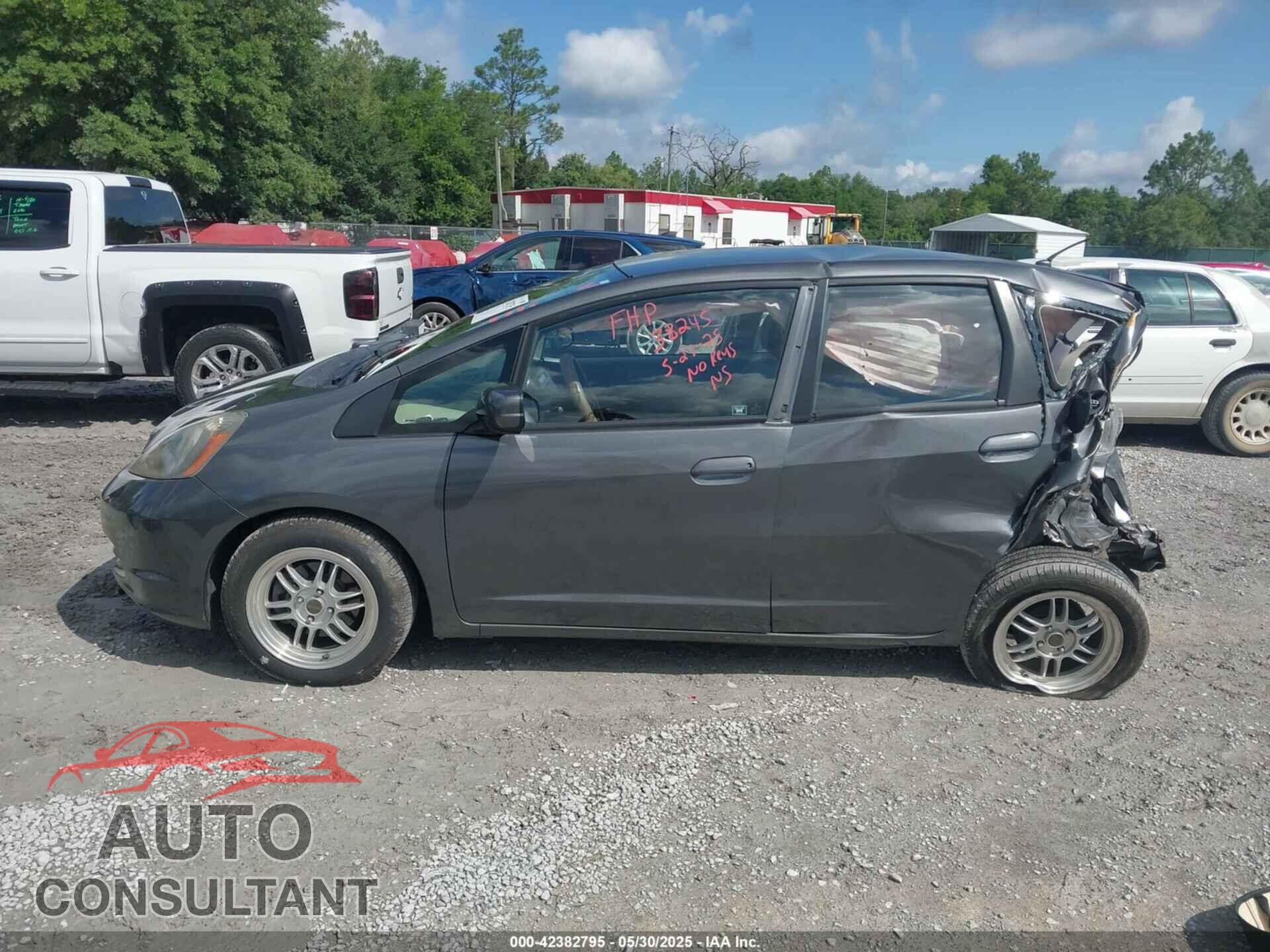 HONDA FIT 2012 - JHMGE8H33CC041334