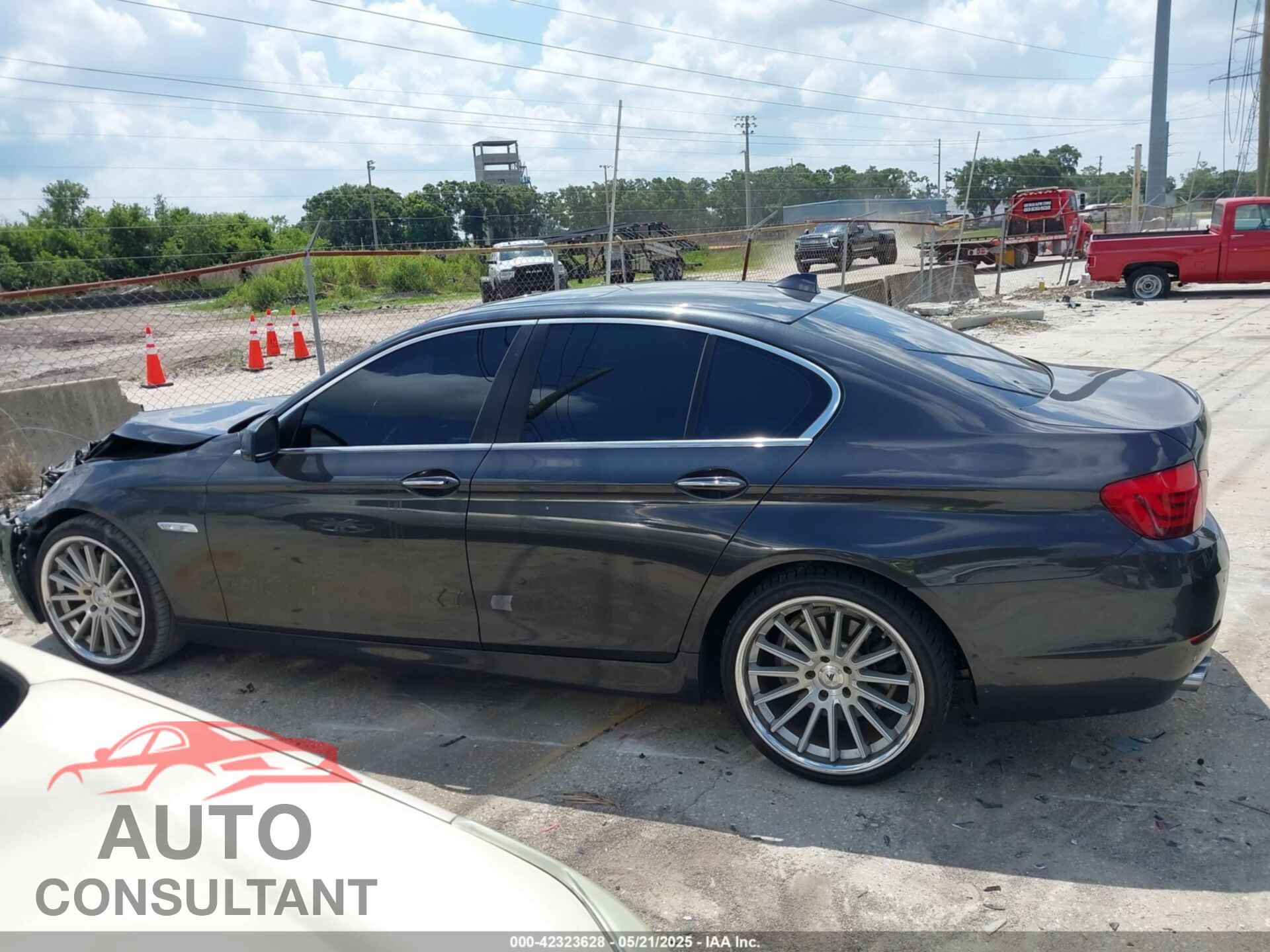 BMW 528I 2011 - WBAFR1C59BC747236