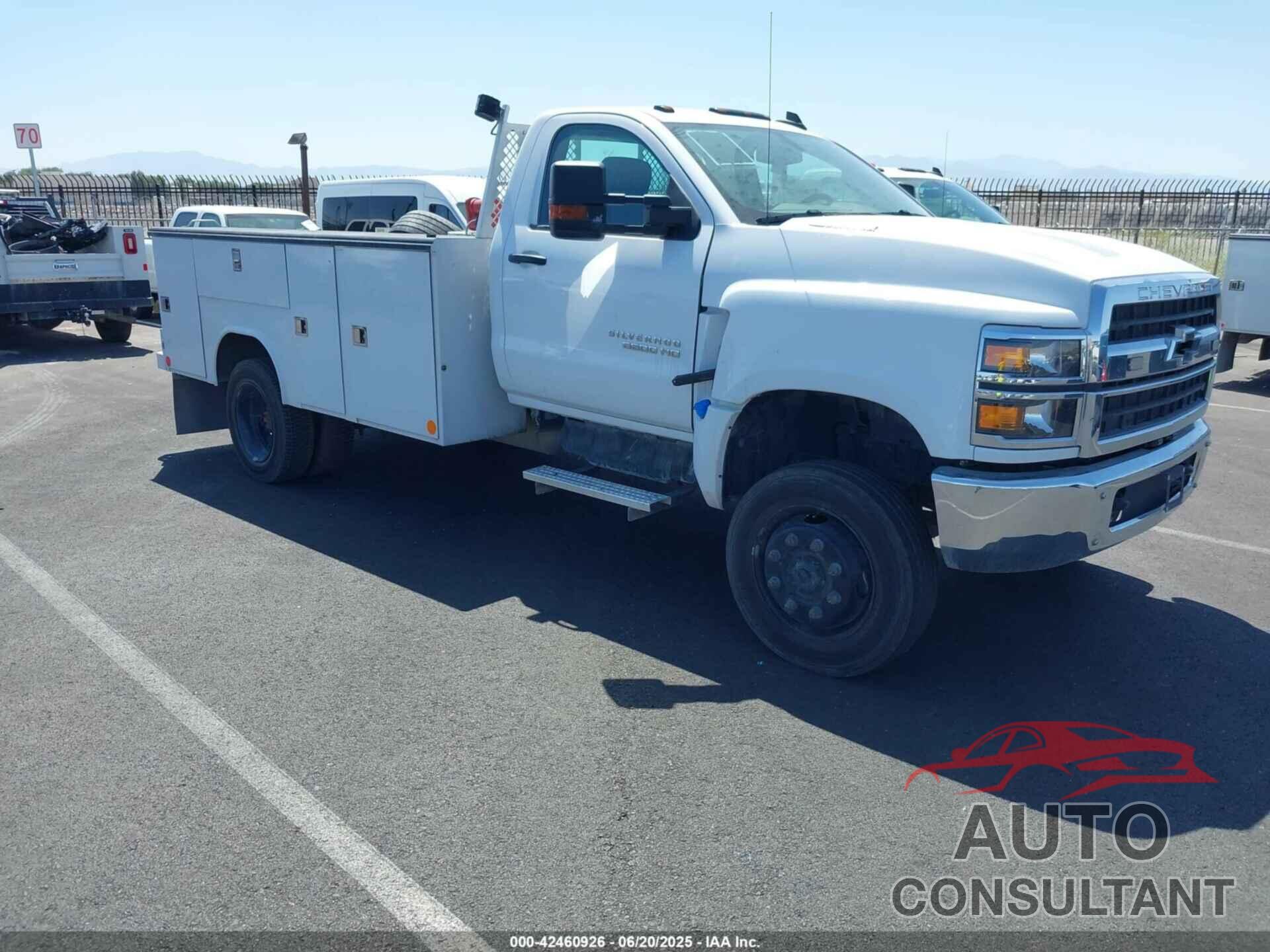 CHEVROLET SILVERADO MD 2023 - 1HTKJPVM3PH130945