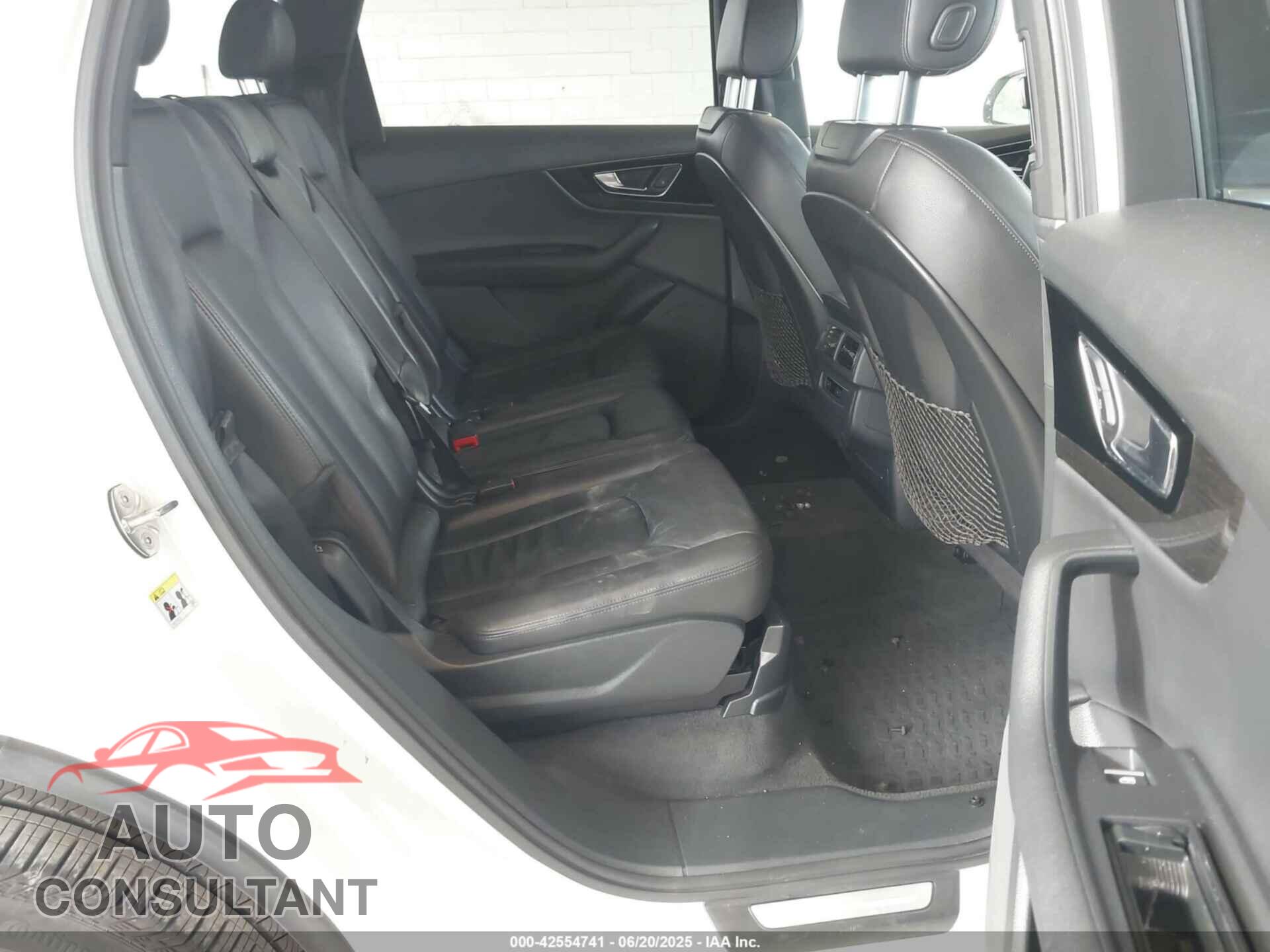 AUDI Q7 2017 - WA1AAAF74HD006104