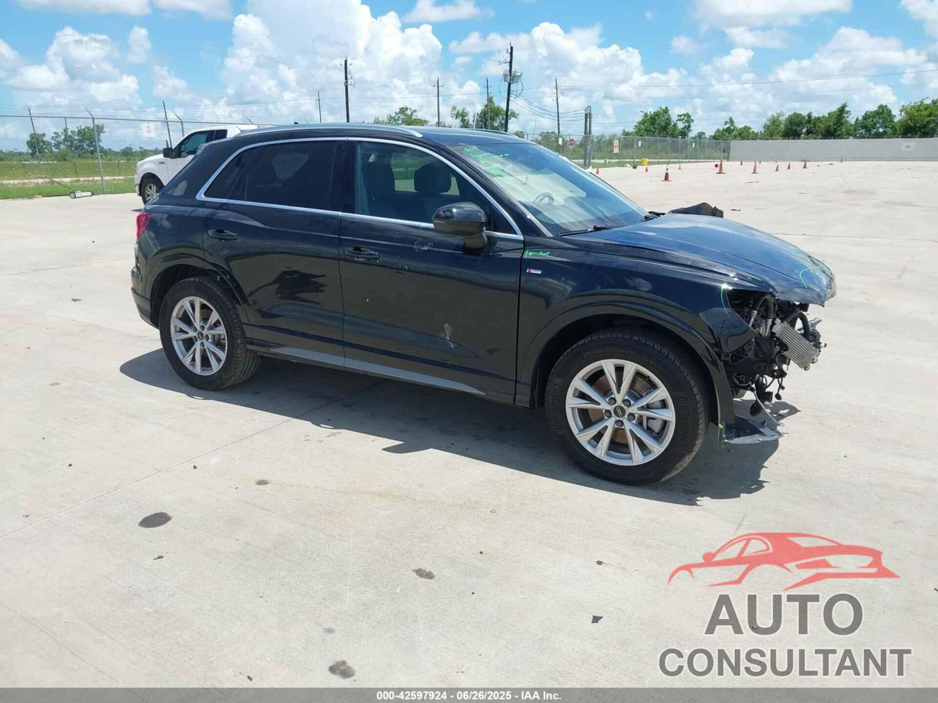 AUDI Q3 2024 - WA1DECF35R1047077