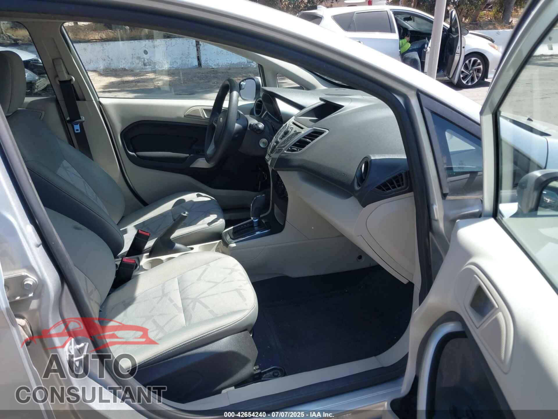 FORD FIESTA 2011 - 3FADP4EJ1BM135631