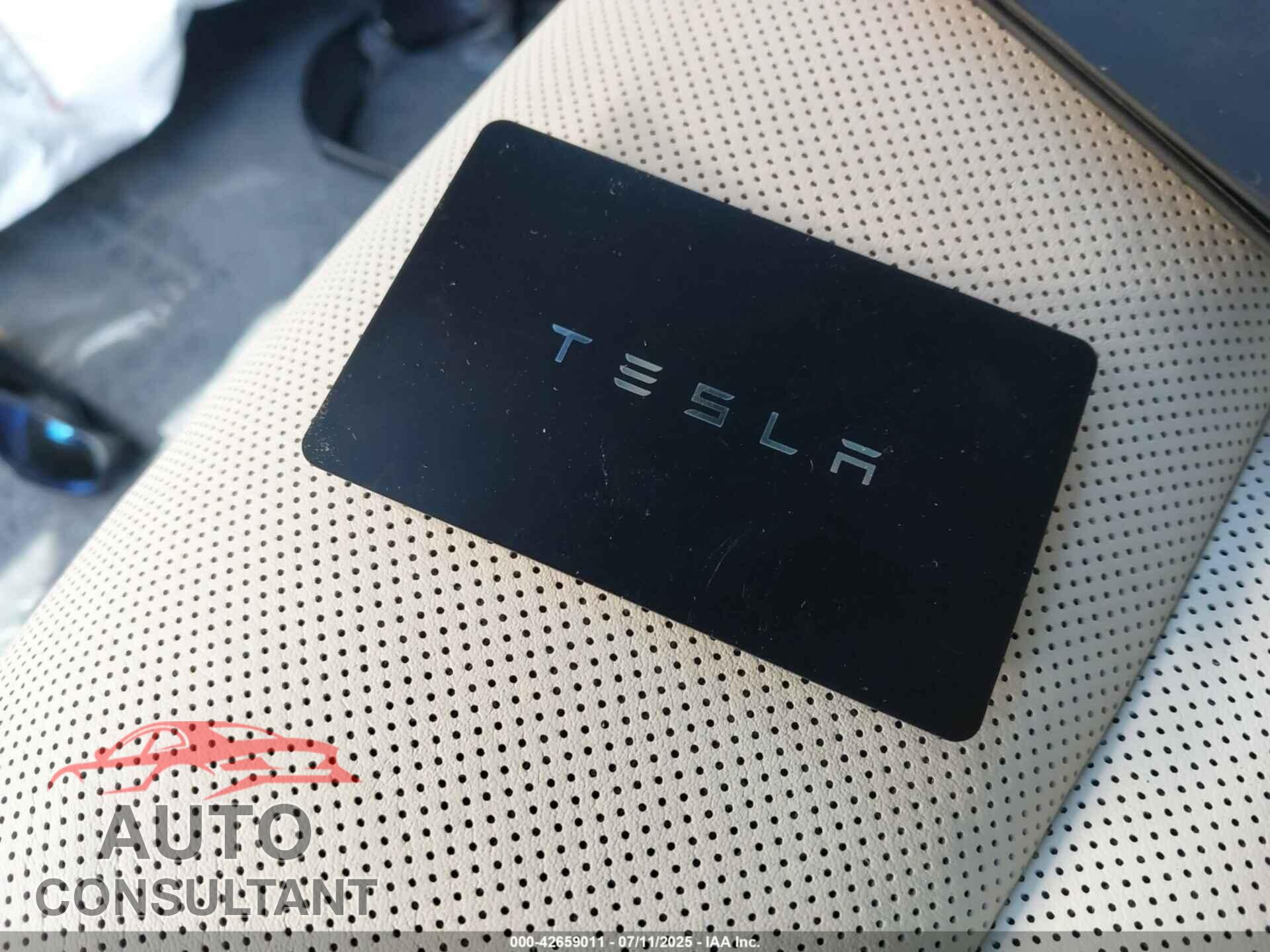 TESLA MODEL S 2021 - 5YJSA1E69MF439195