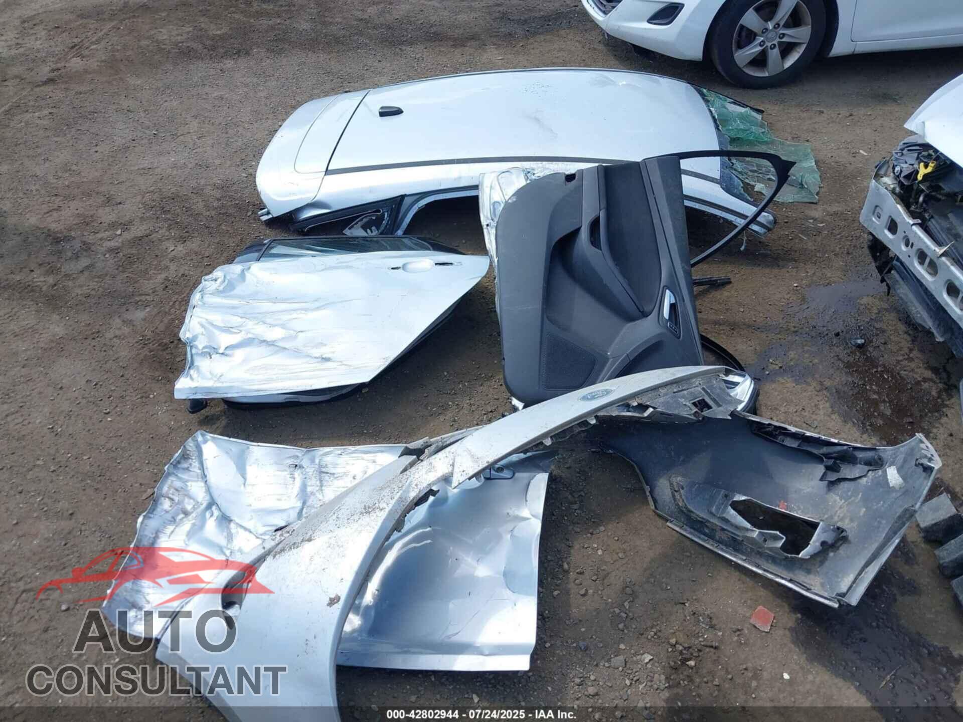 FORD FOCUS 2015 - 1FADP3K21FL294857