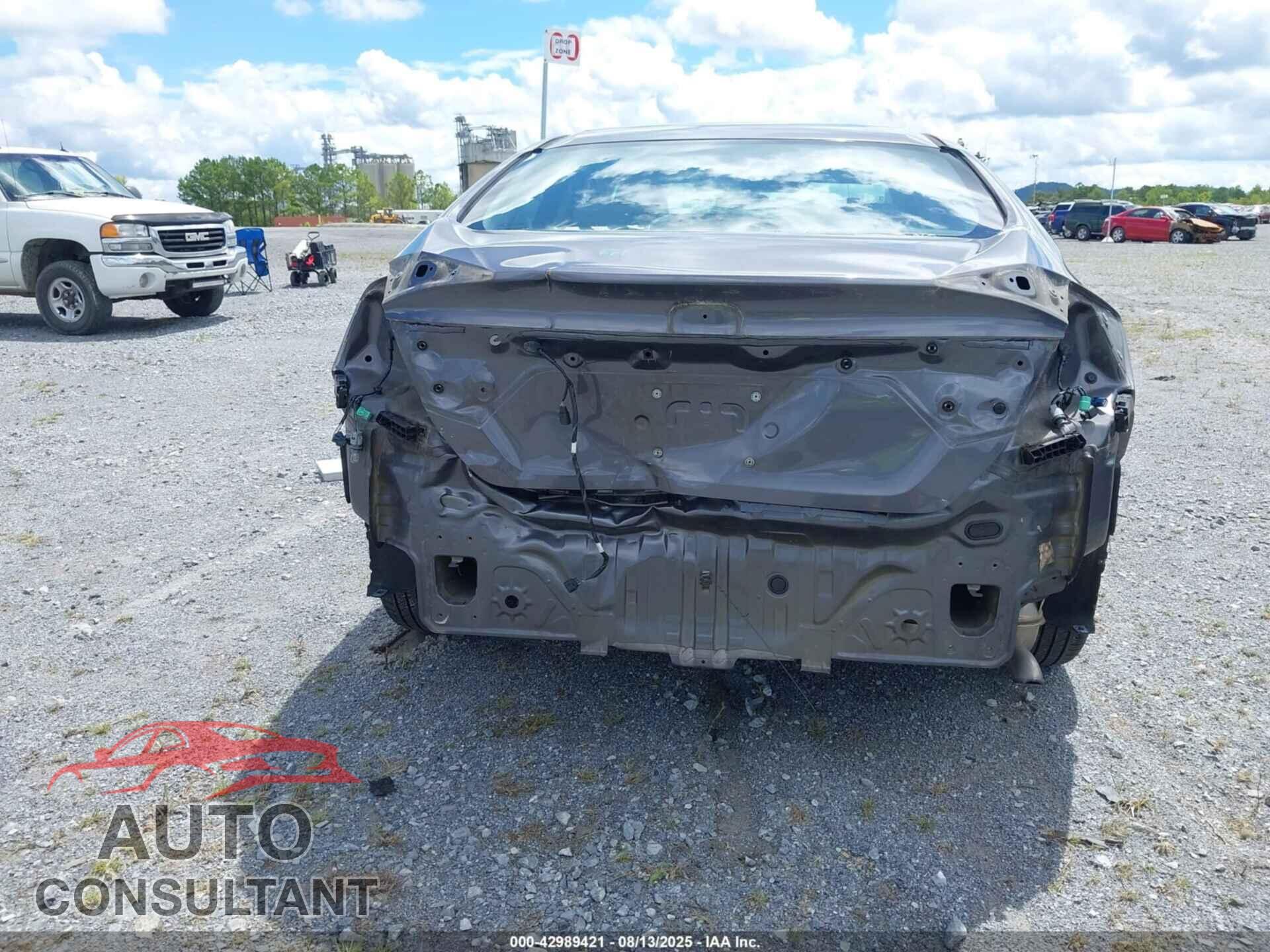 HONDA CIVIC 2019 - 2HGFC2F64KH580992