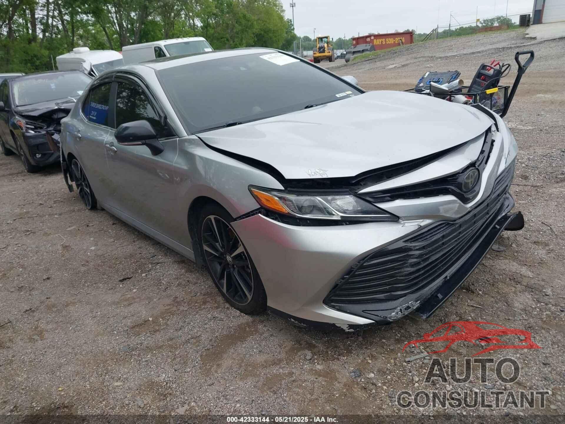 TOYOTA CAMRY 2018 - 4T1B11HK9JU507597