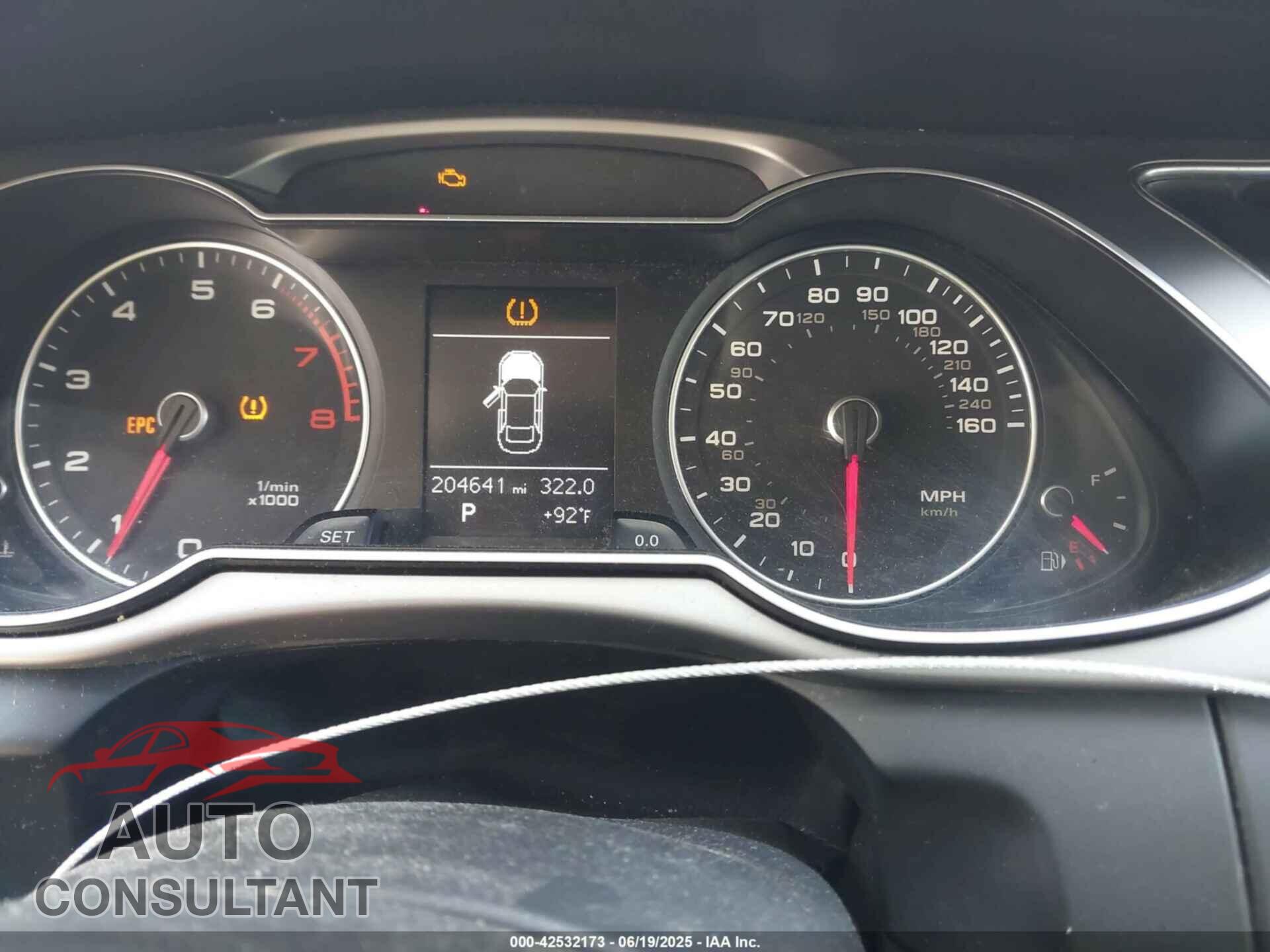 AUDI A8 L 2011 - WAURVAFD4BN019033
