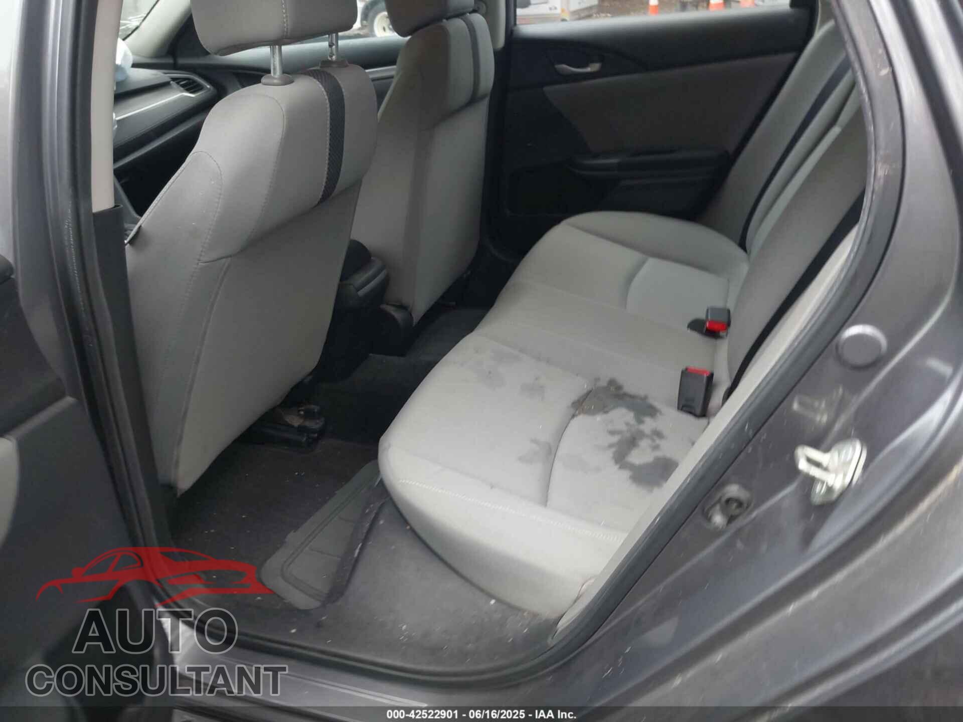 HONDA CIVIC 2019 - 2HGFC2F60KH562103