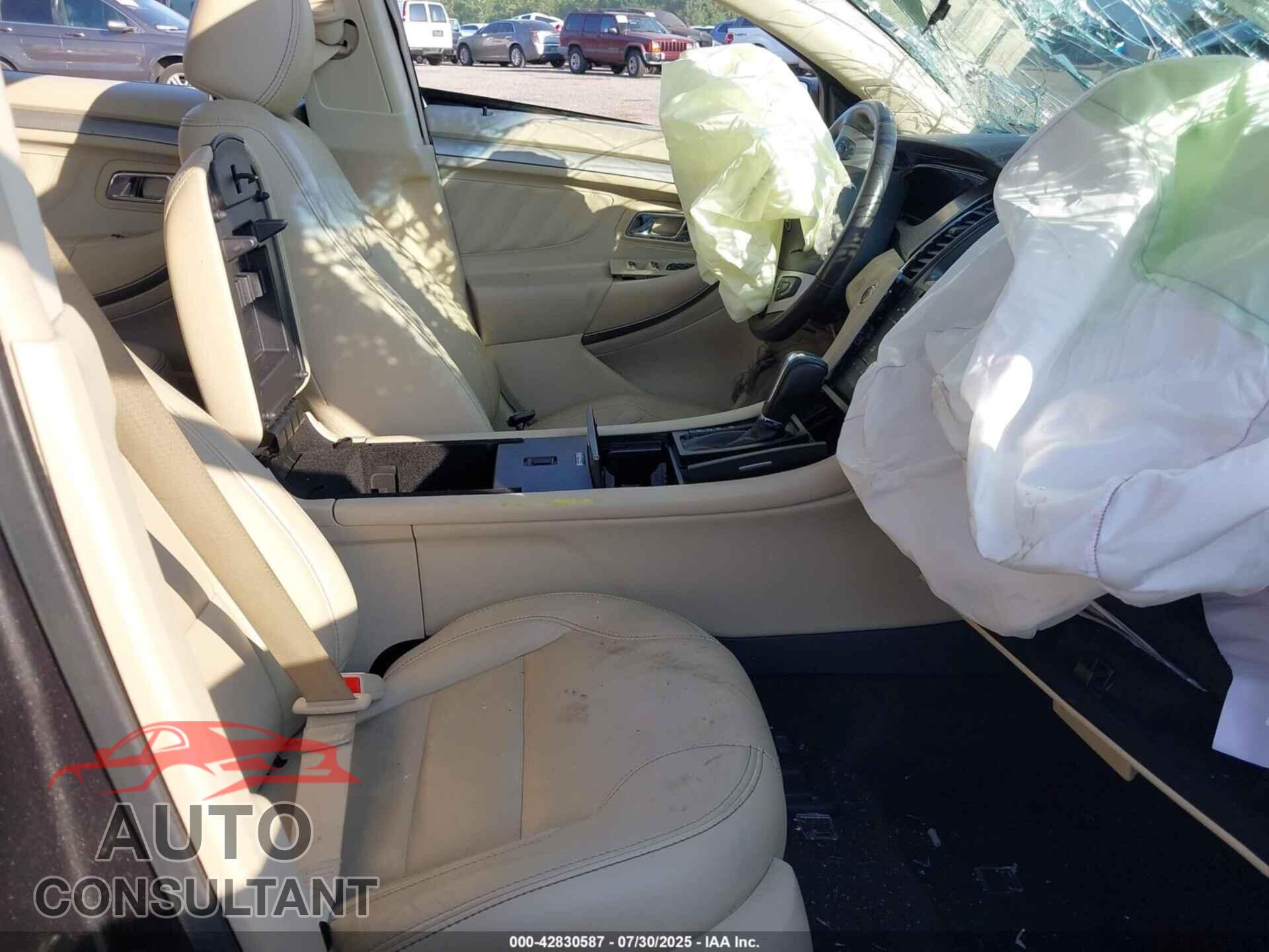 FORD TAURUS 2015 - 1FAHP2E85FG119094